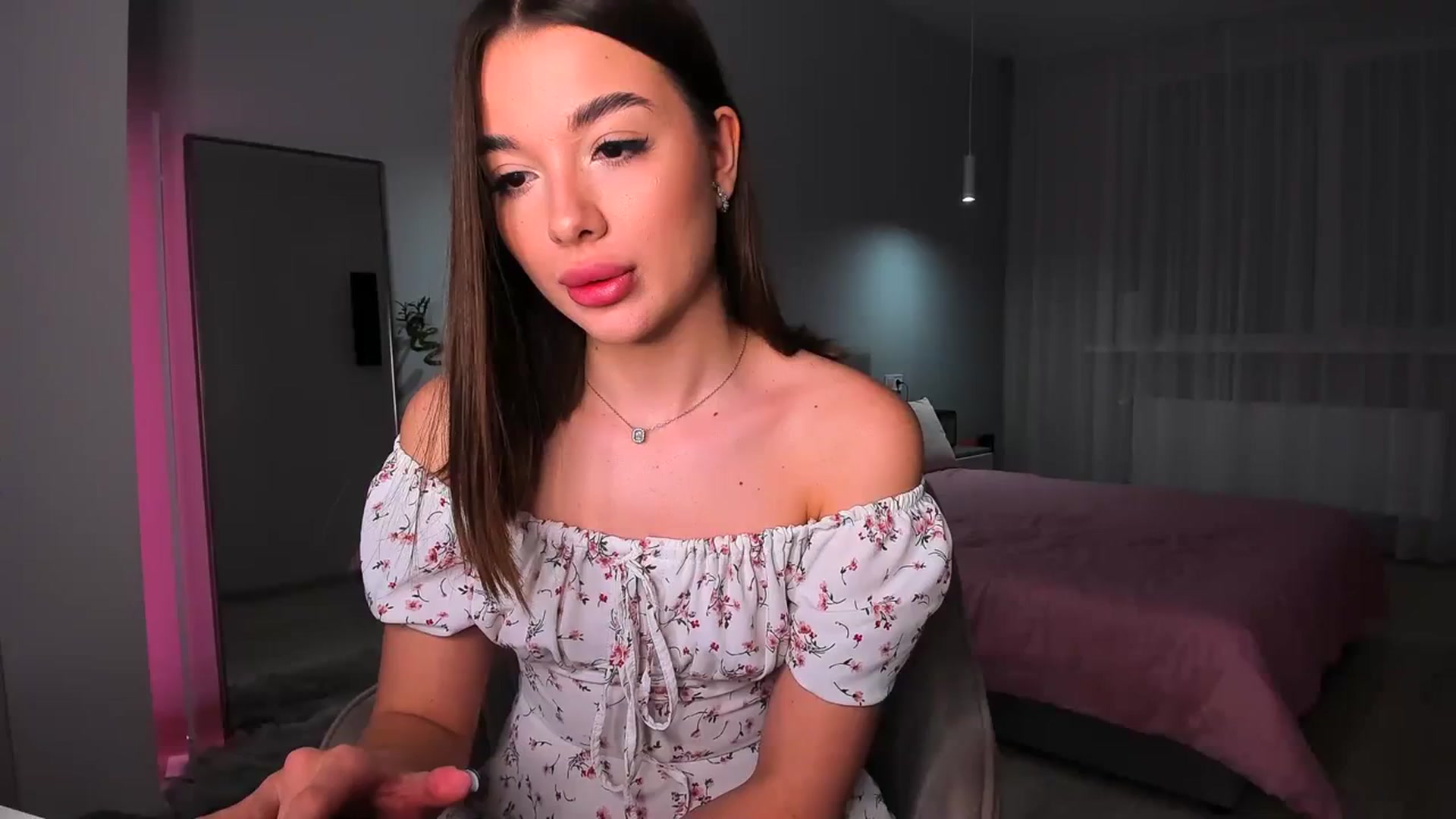 Gallery image thumbnail from Rockn_Queen's myfreecams stream on, 03/30/2024, 22:46 image 11 of 20