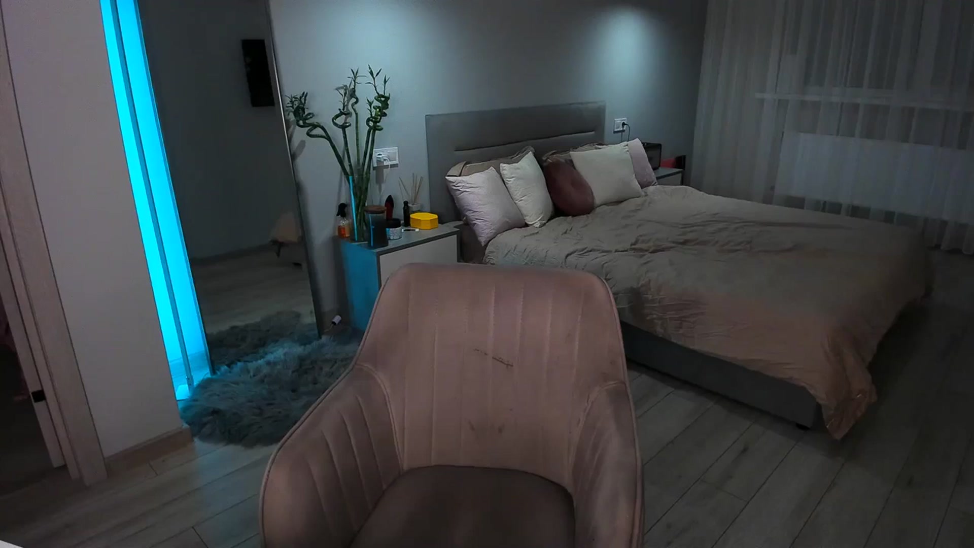 Gallery image thumbnail from Rockn_Queen's myfreecams stream on, 03/31/2024, 21:38 image 19 of 20