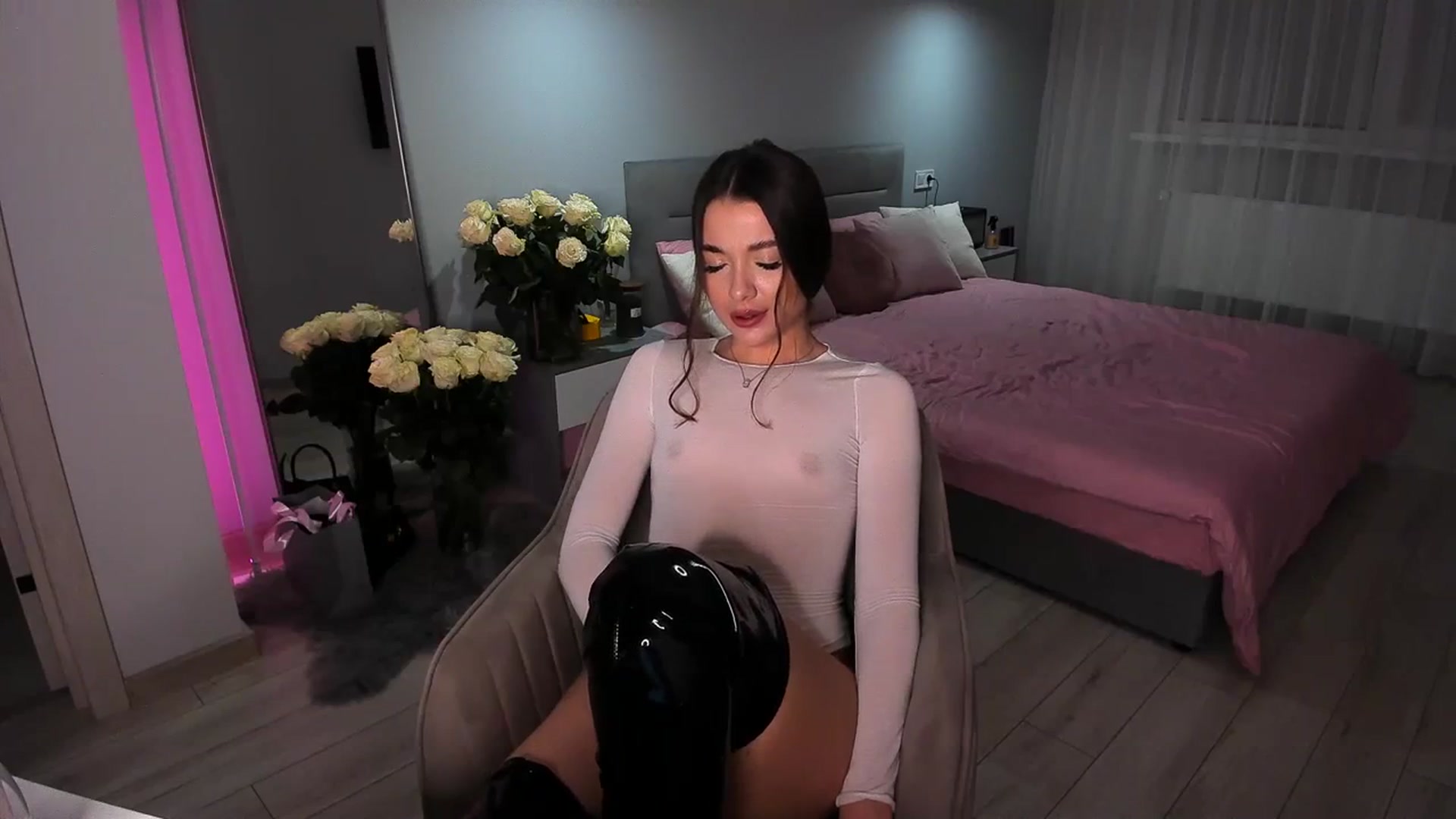 Gallery image thumbnail from Rockn_Queen's myfreecams stream on, 04/03/2024, 20:42 image 12 of 20