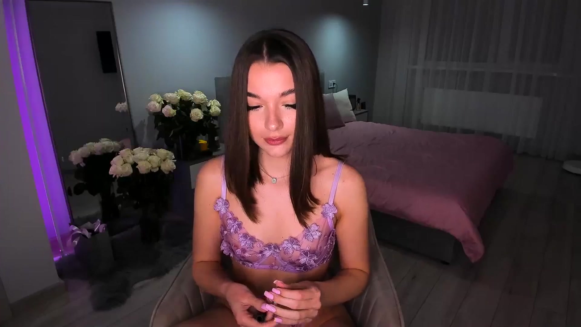 Gallery image thumbnail from Rockn_Queen's myfreecams stream on, 04/04/2024, 21:42 image 11 of 20