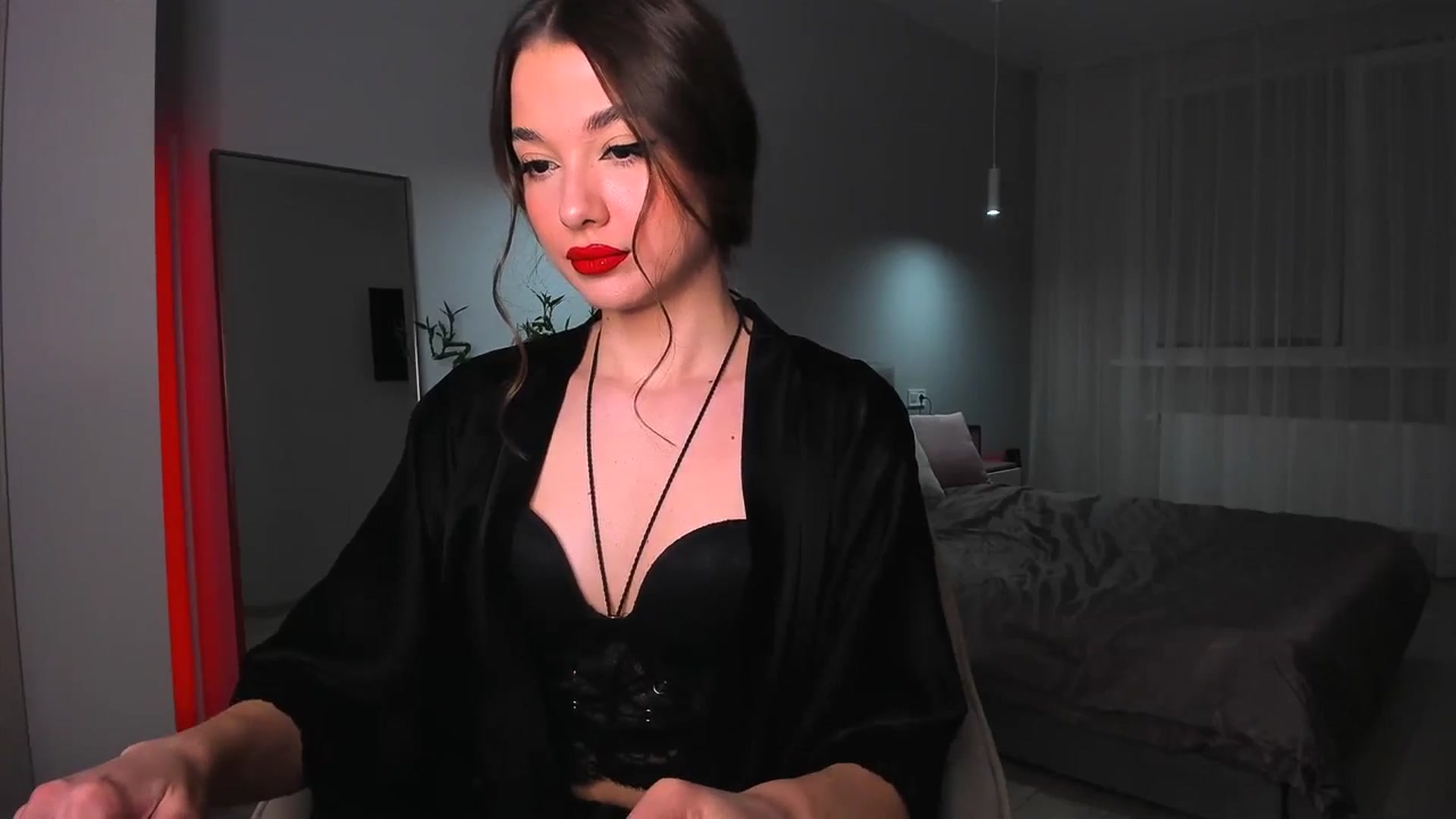 Gallery image thumbnail from Rockn_Queen's myfreecams stream on, 04/09/2024, 18:53 image 5 of 20