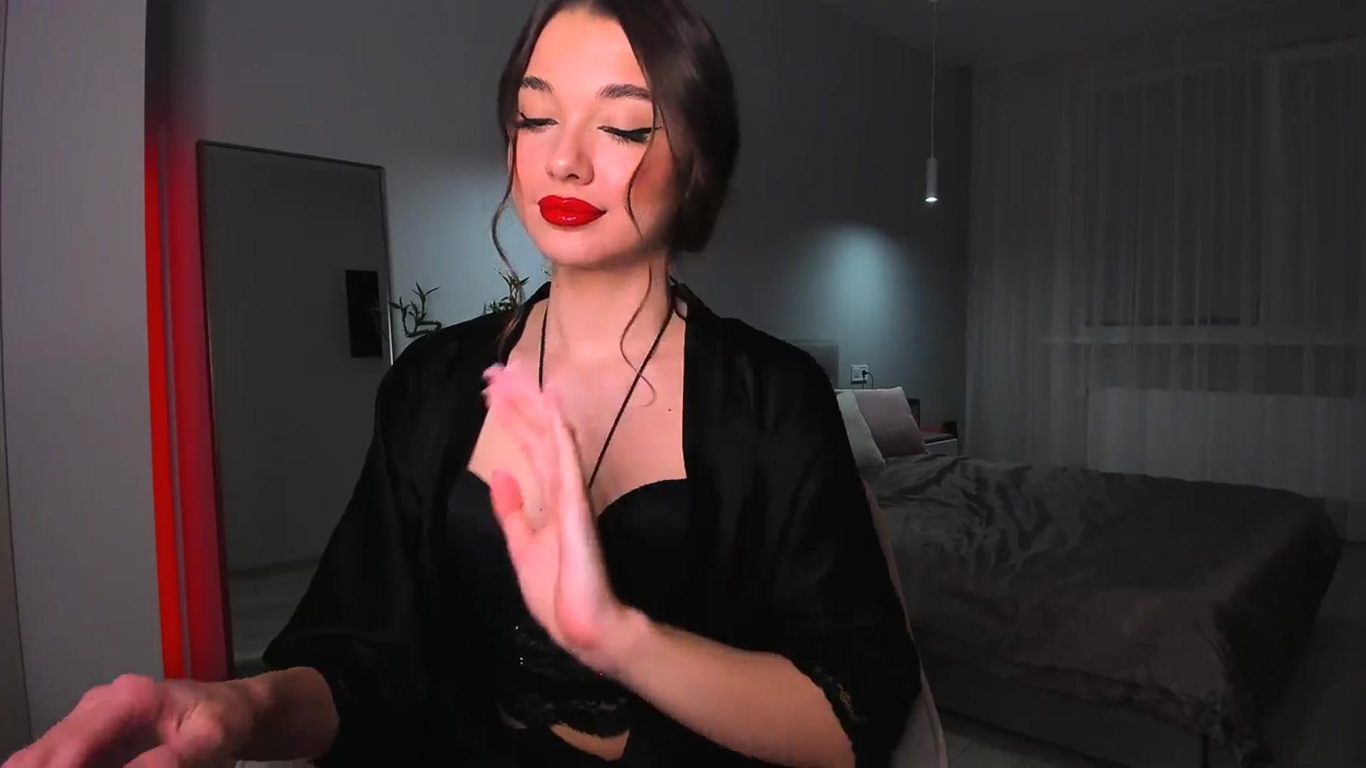 Gallery image thumbnail from Rockn_Queen's myfreecams stream on, 04/09/2024, 18:53 image 3 of 20