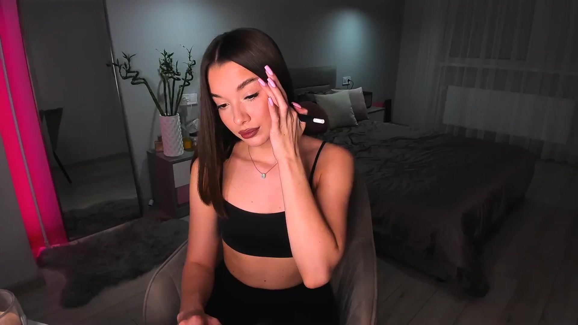 Gallery image thumbnail from Rockn_Queen's myfreecams stream on, 04/12/2024, 19:28 image 2 of 20