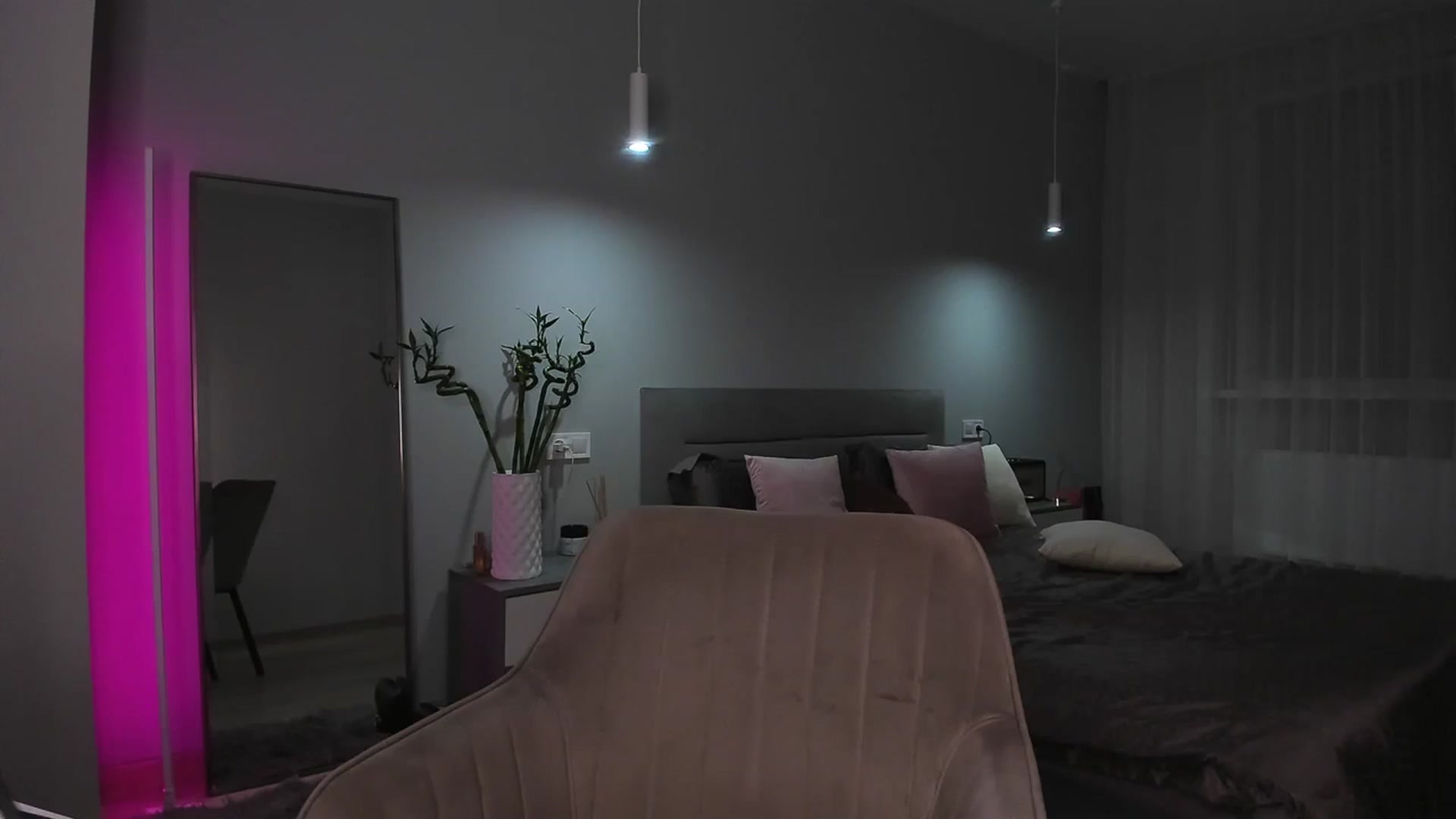 Gallery image thumbnail from Rockn_Queen's myfreecams stream on, 04/14/2024, 20:33 image 19 of 20