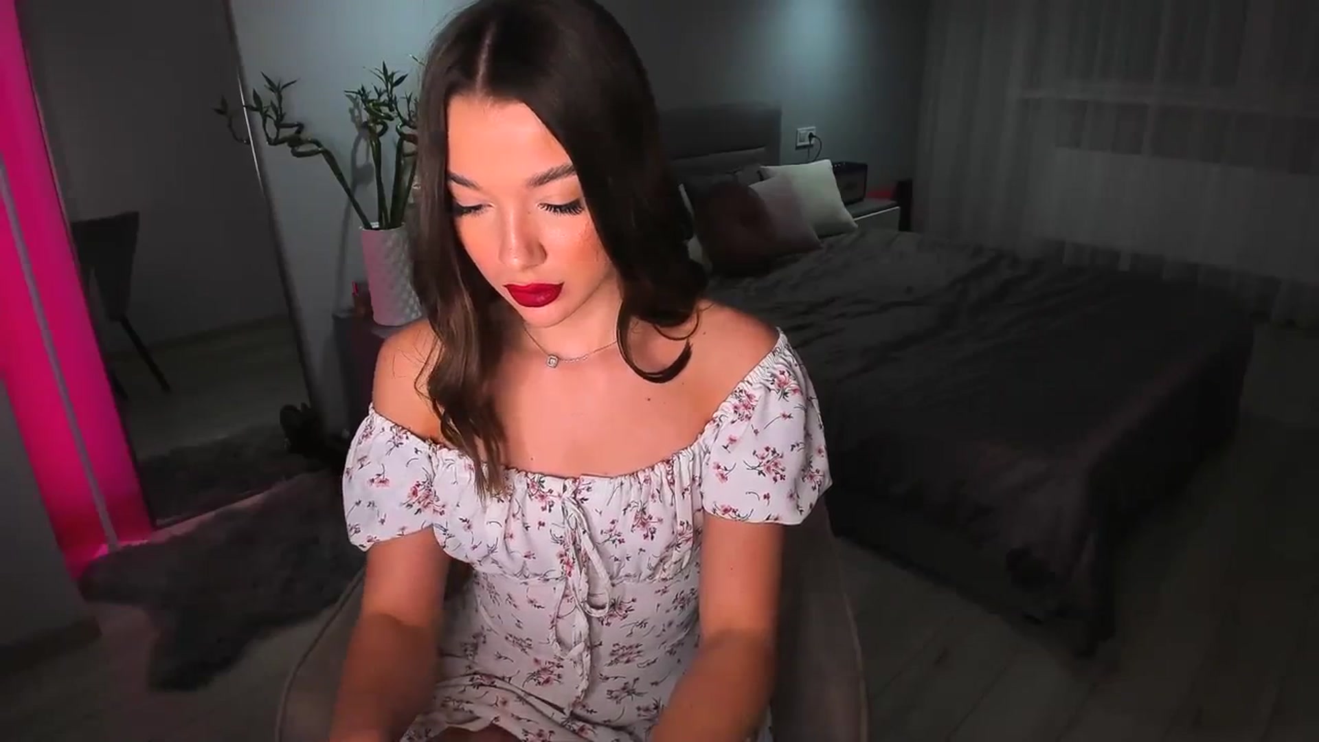 Gallery image thumbnail from Rockn_Queen's myfreecams stream on, 04/15/2024, 20:22 image 11 of 20