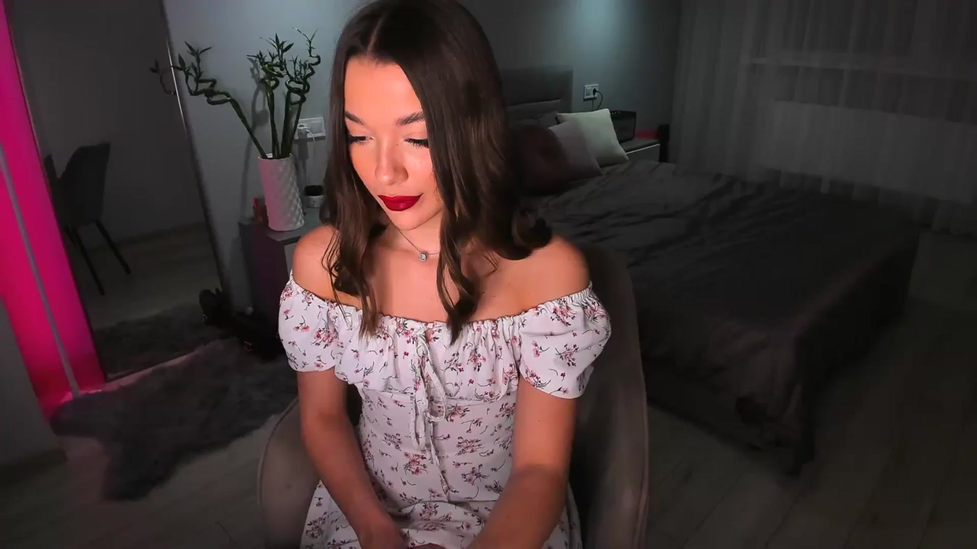 Gallery image thumbnail from Rockn_Queen's myfreecams stream on, 04/15/2024, 20:22 image 7 of 20