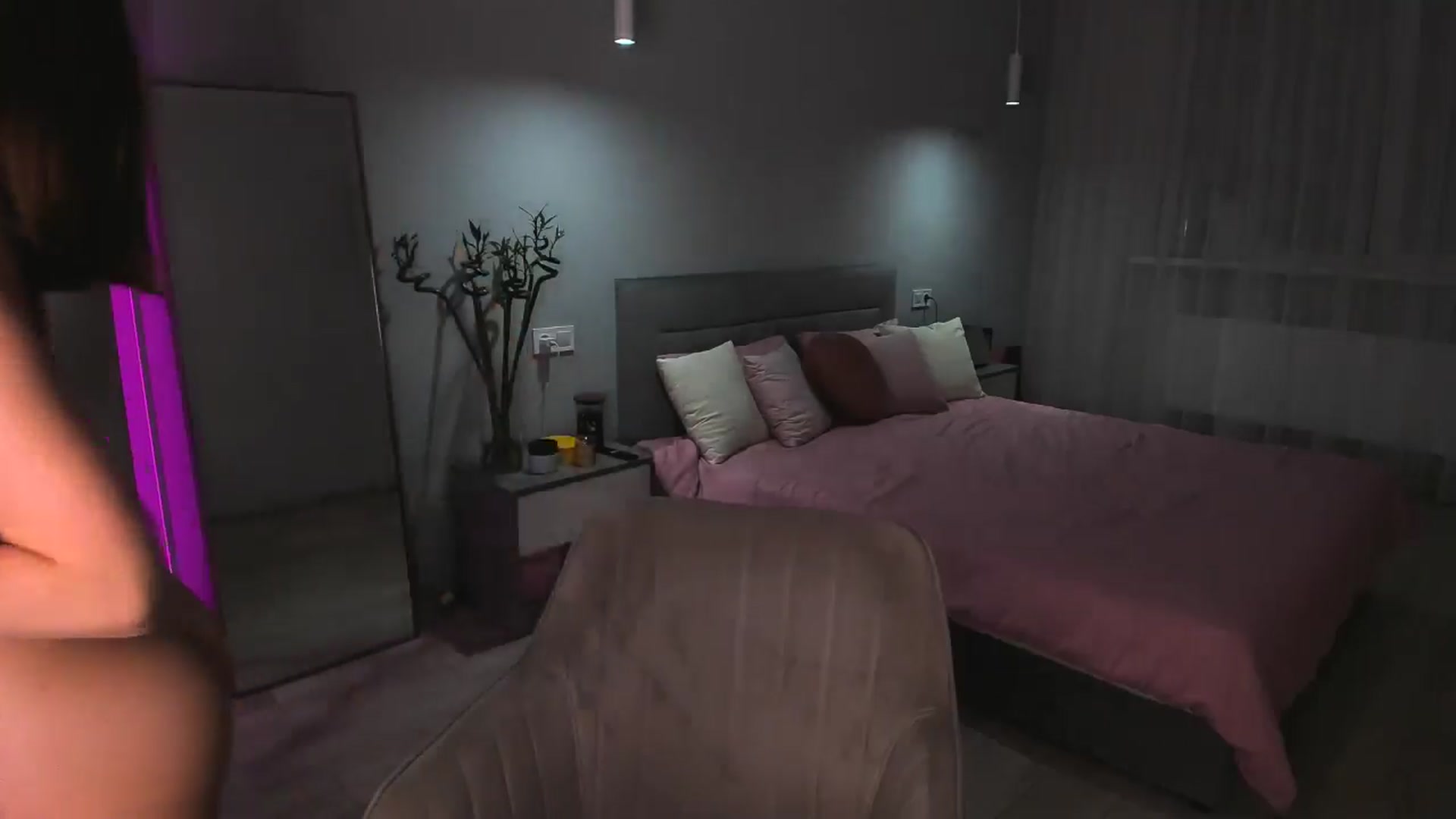 Gallery image thumbnail from Rockn_Queen's myfreecams stream on, 04/19/2024, 20:16 image 17 of 20