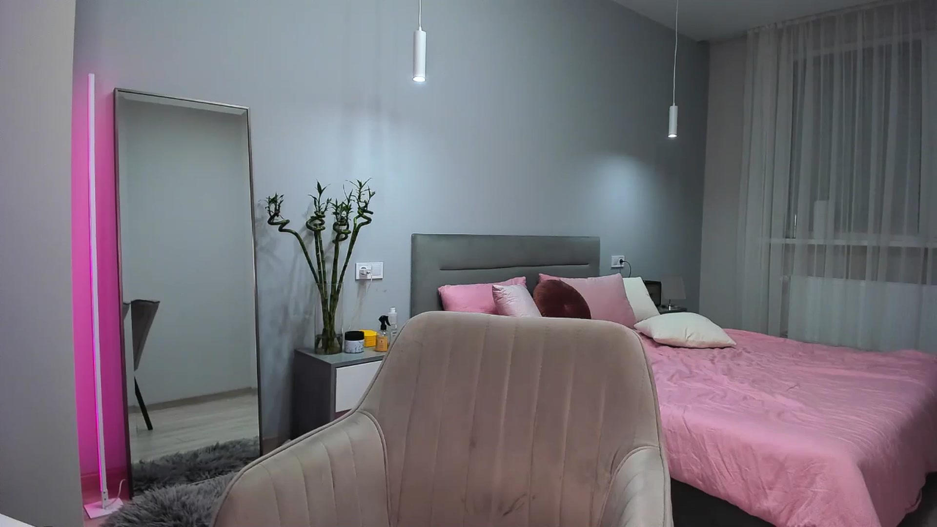 Gallery image thumbnail from Rockn_Queen's myfreecams stream on, 04/21/2024, 22:07 image 20 of 20