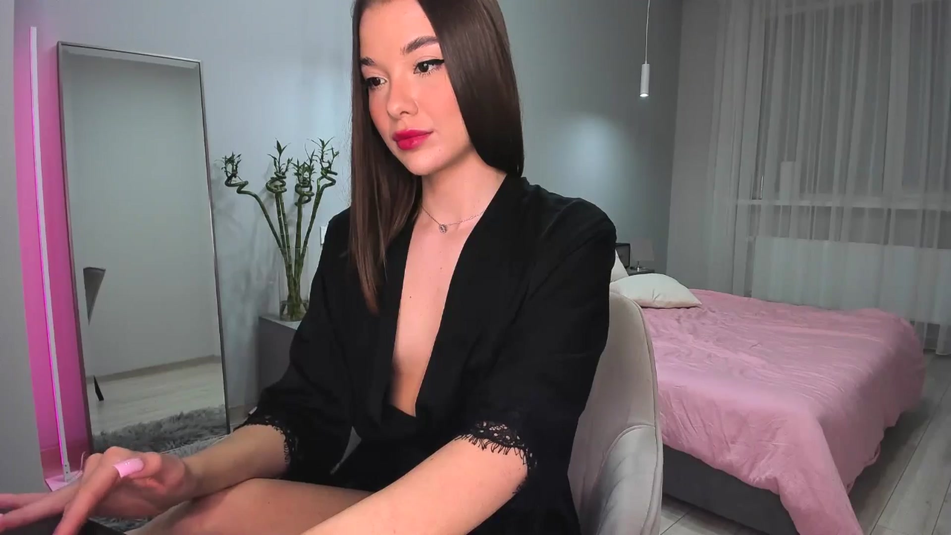 Gallery image thumbnail from Rockn_Queen's myfreecams stream on, 04/21/2024, 23:07 image 3 of 20