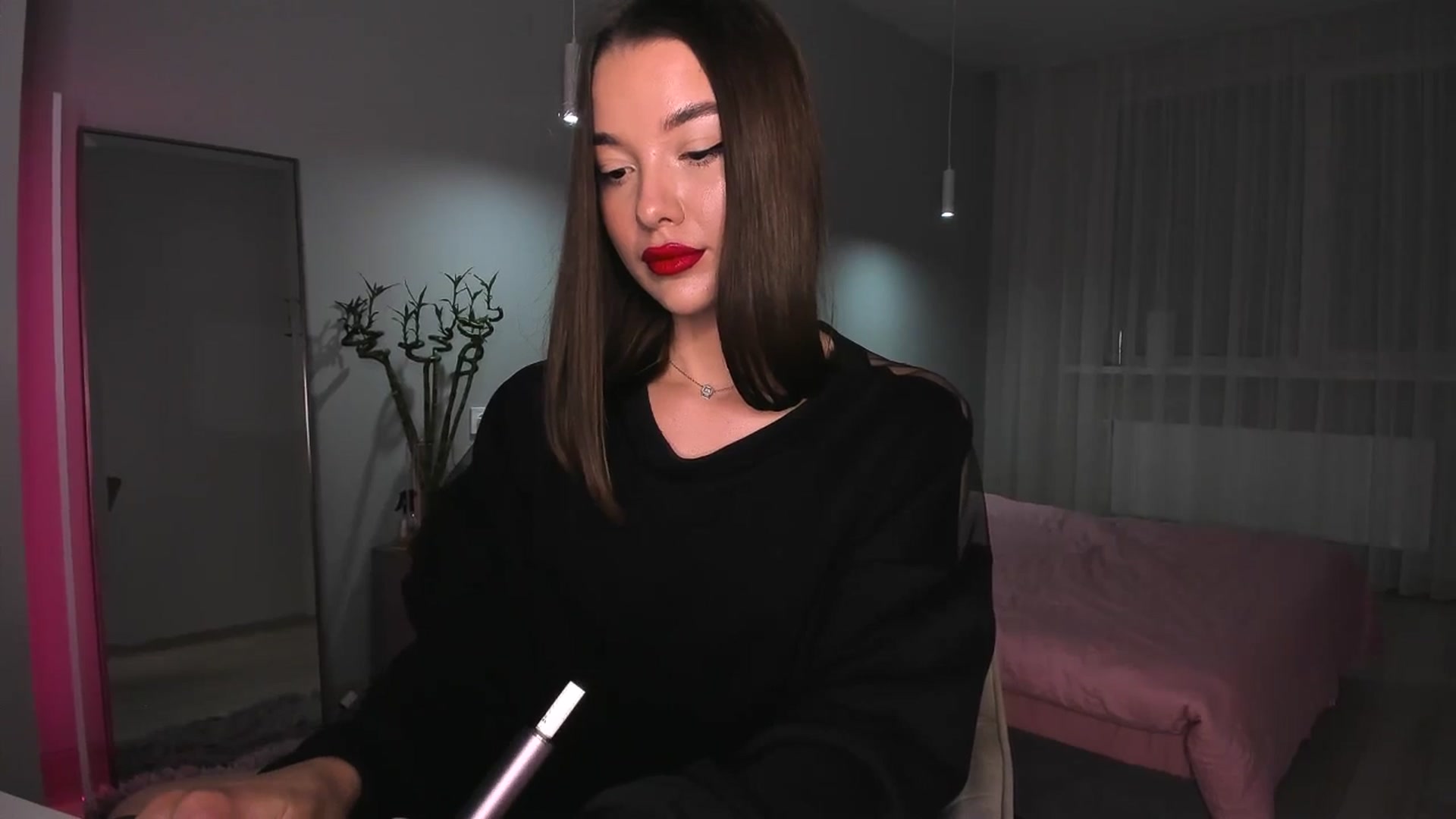 Gallery image thumbnail from Rockn_Queen's myfreecams stream on, 04/24/2024, 20:23 image 6 of 20