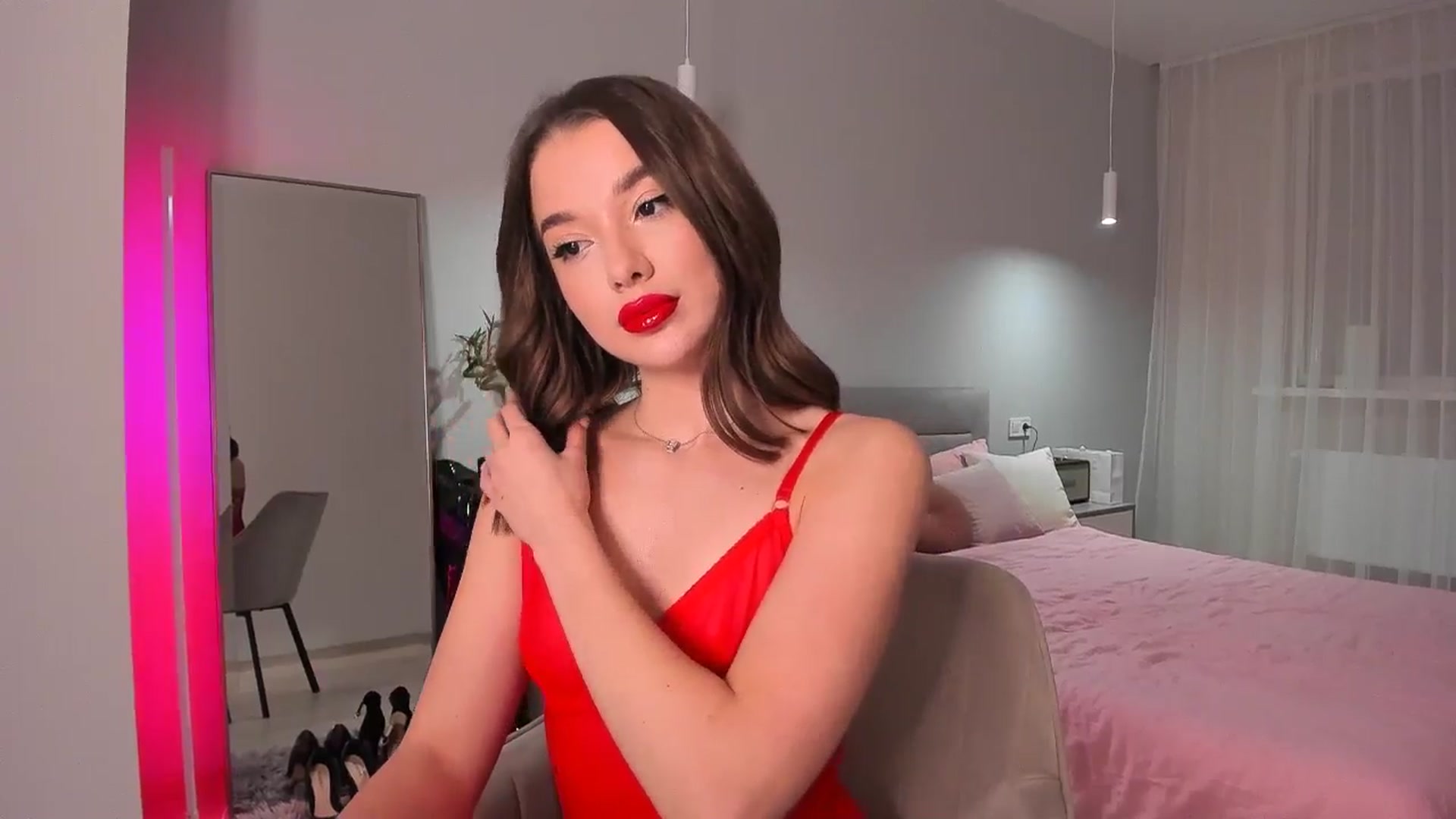 Gallery image thumbnail from Rockn_Queen's myfreecams stream on, 04/26/2024, 19:51 image 2 of 20