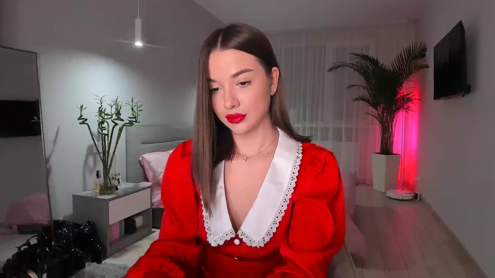 Gallery image thumbnail from Rockn_Queen's myfreecams stream on, 05/07/2024, 19:46 image 8 of 20