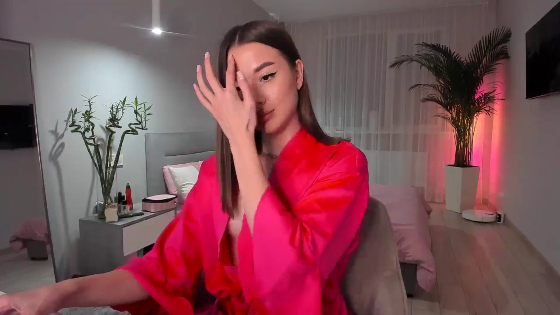 Gallery image thumbnail from Rockn_Queen's myfreecams stream on, 05/10/2024, 22:35 image 4 of 20