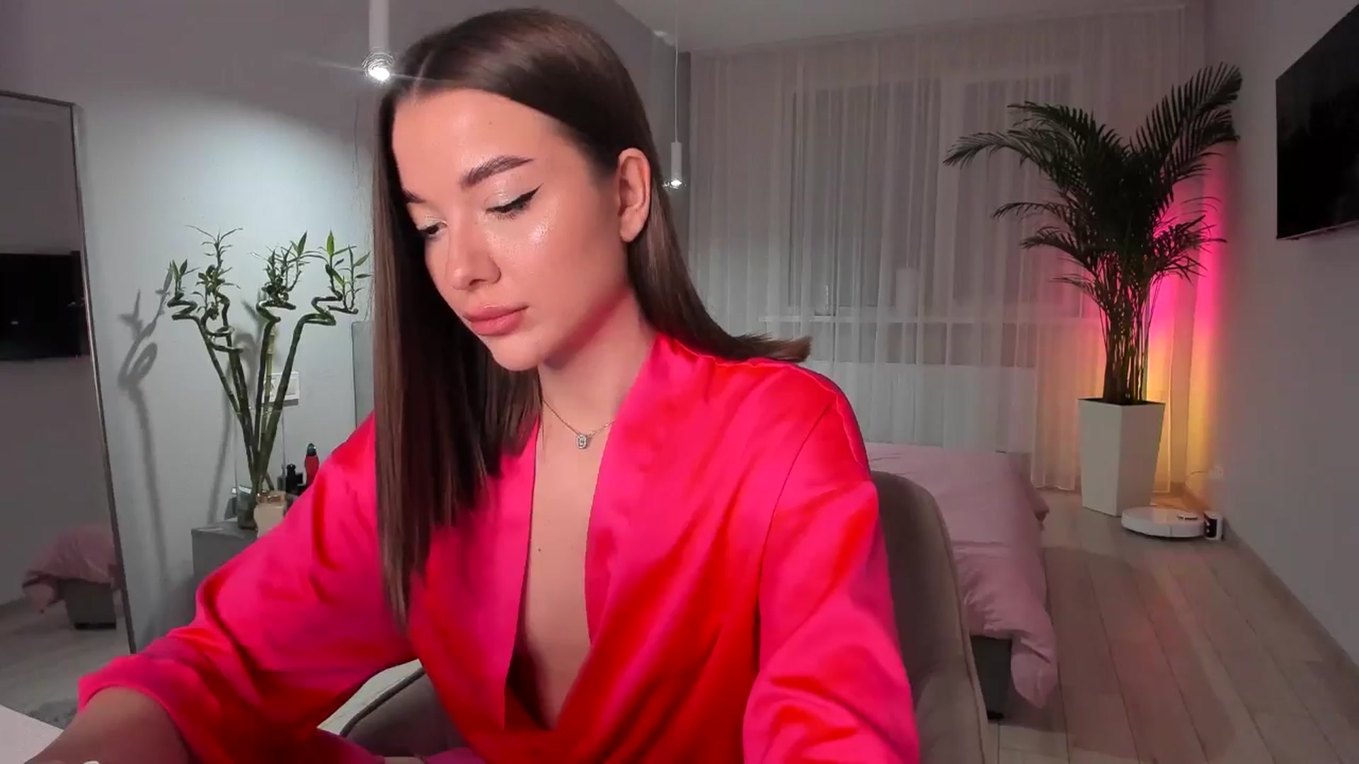 Gallery image thumbnail from Rockn_Queen's myfreecams stream on, 05/10/2024, 22:35 image 3 of 20