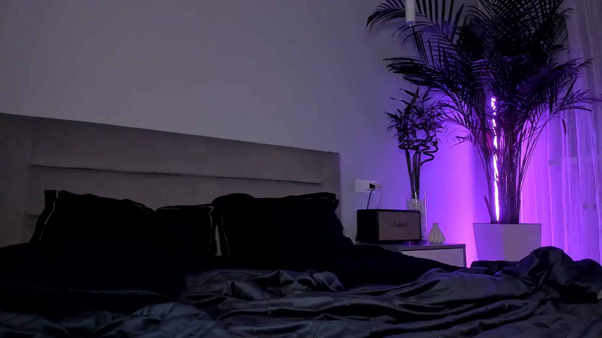 Gallery image thumbnail from Rockn_Queen's myfreecams stream on, 11/12/2024, 23:27 image 10 of 20