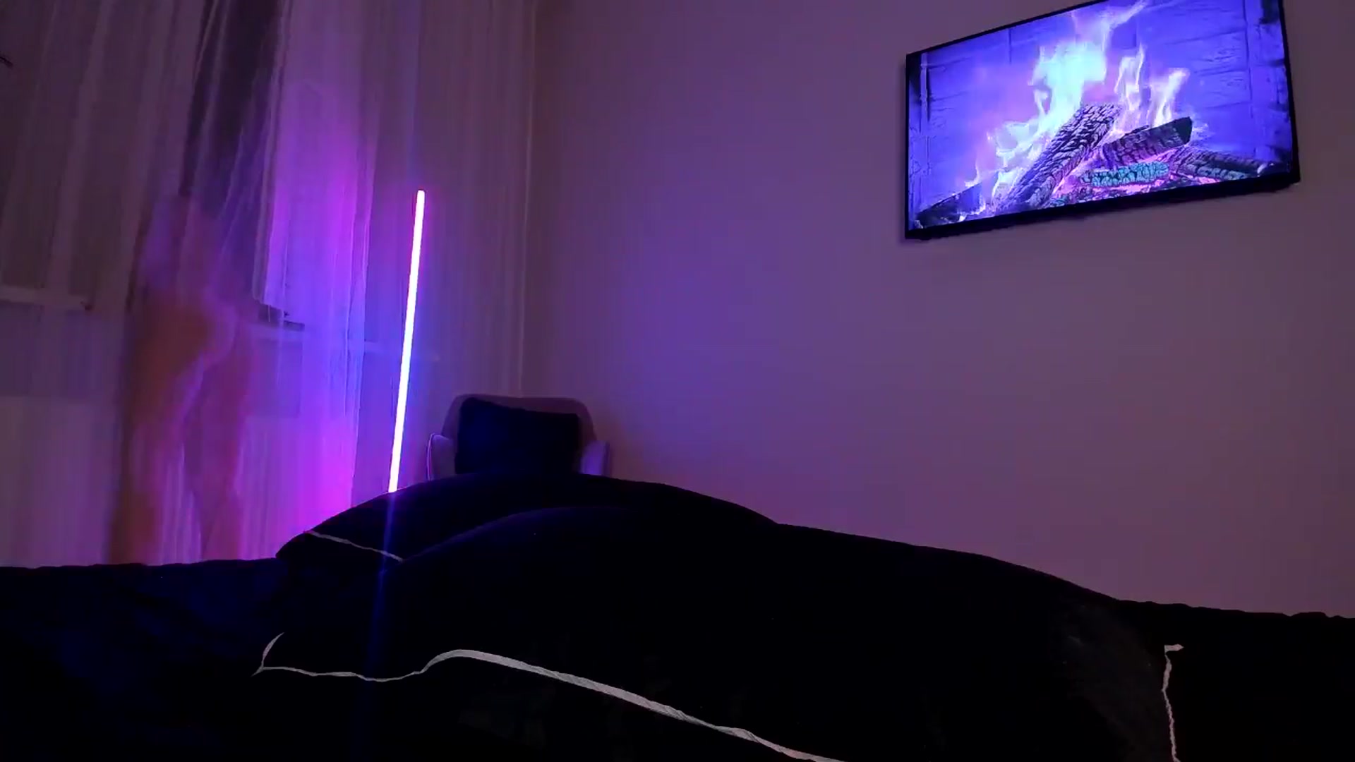 Gallery image thumbnail from Rockn_Queen's myfreecams stream on, 11/17/2024, 01:20 image 10 of 20