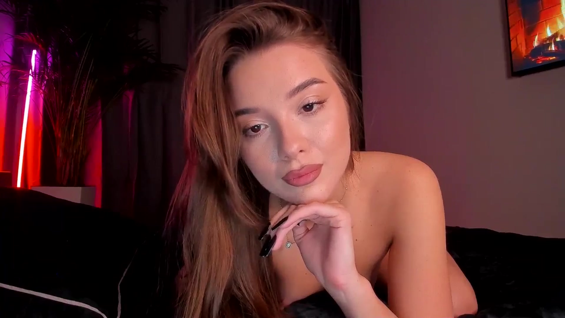 Gallery image thumbnail from Rockn_Queen's myfreecams stream on, 11/25/2024, 24:47 image 7 of 20