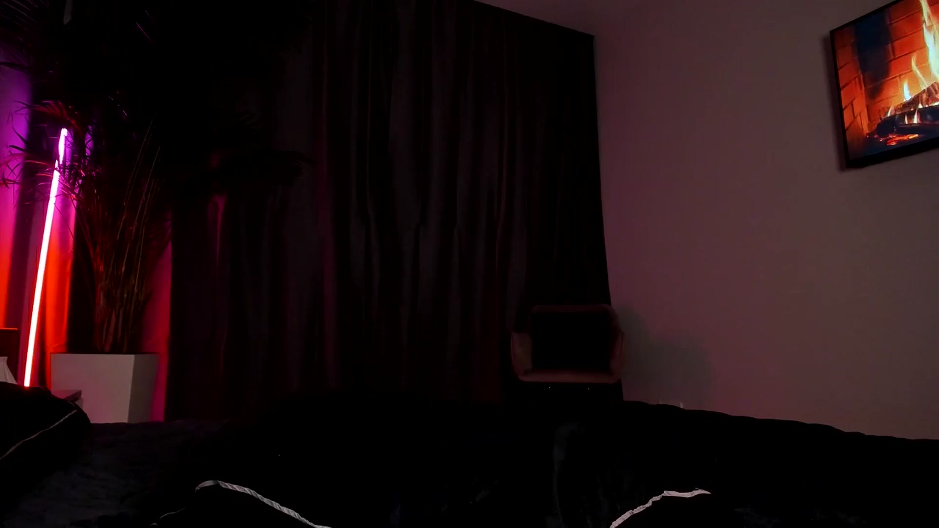 Gallery image thumbnail from Rockn_Queen's myfreecams stream on, 11/25/2024, 24:47 image 17 of 20