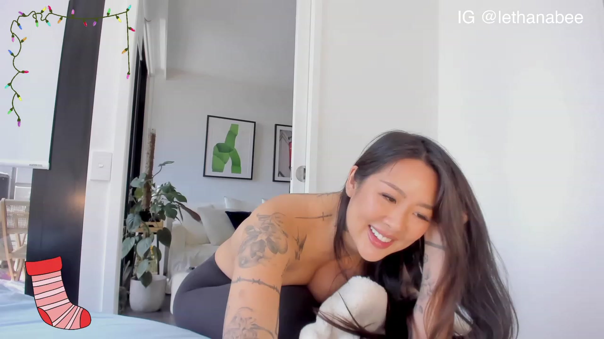 Gallery image thumbnail from Rocky_beeboa's myfreecams stream on, 12/16/2022, 03:14 image 10 of 20