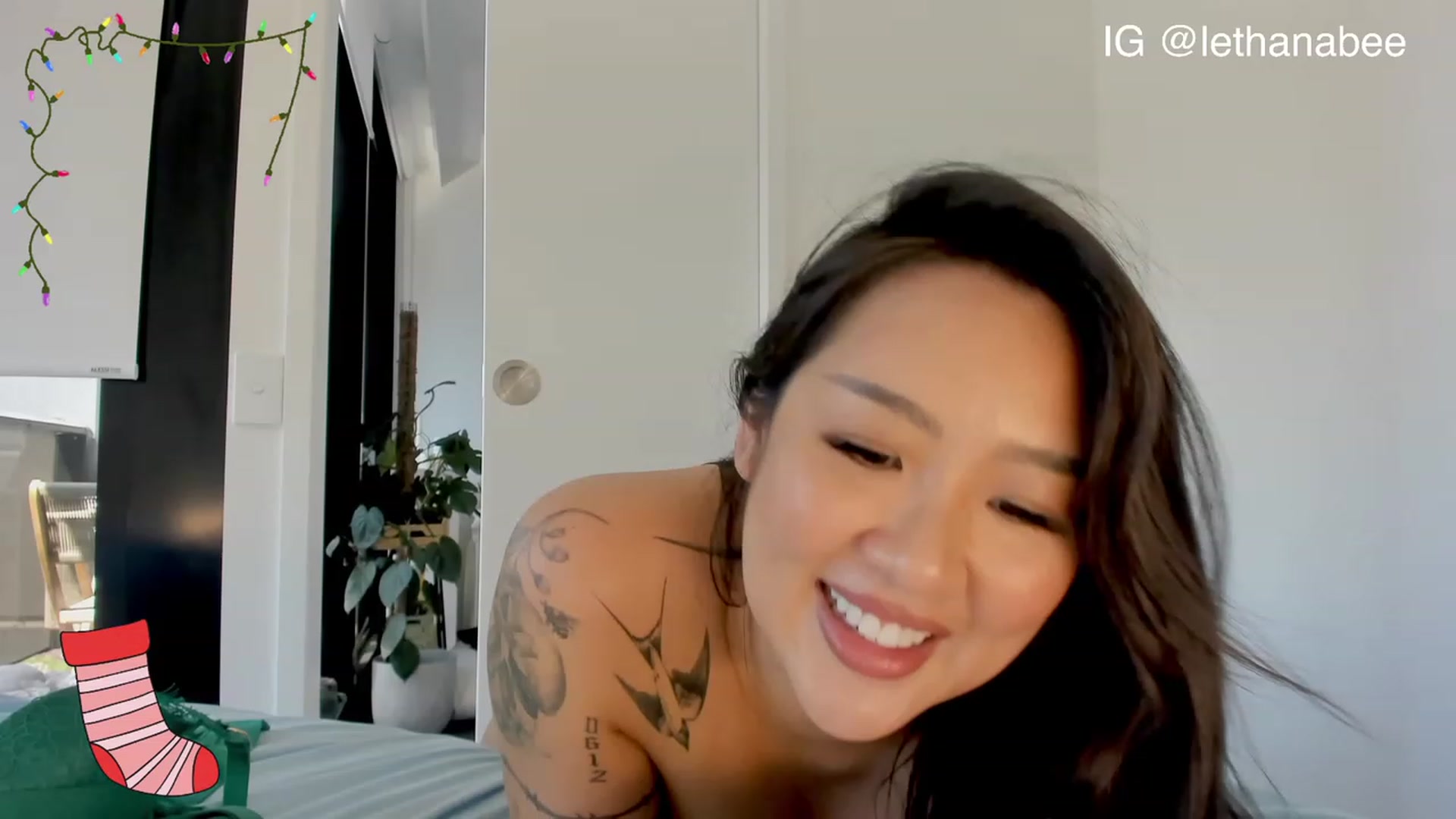 Gallery image thumbnail from Rocky_beeboa's myfreecams stream on, 12/23/2022, 05:01 image 15 of 20