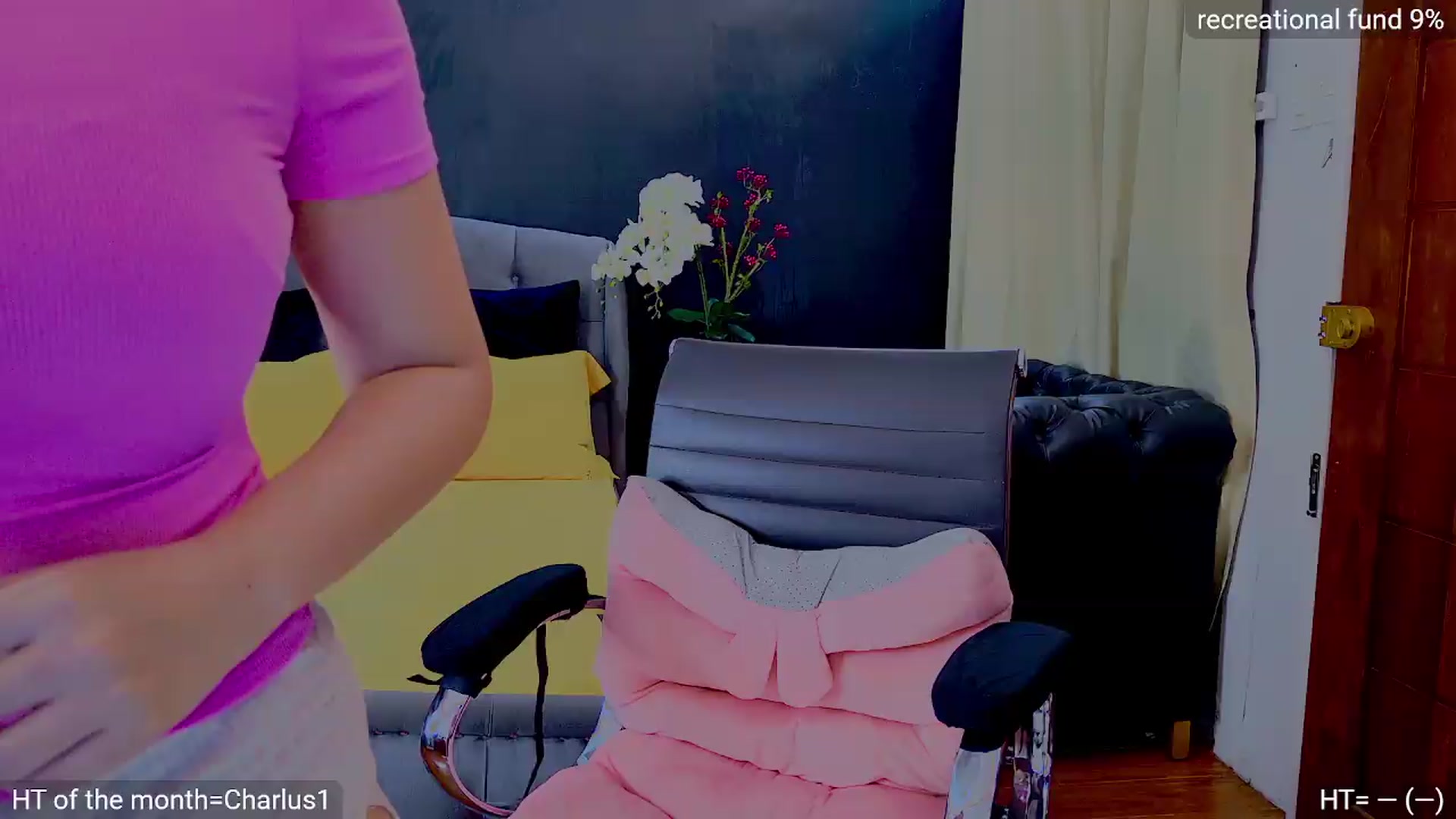Gallery image thumbnail from RogueScarlet's myfreecams stream on, 08/11/2026, 12:23 image 13 of 20