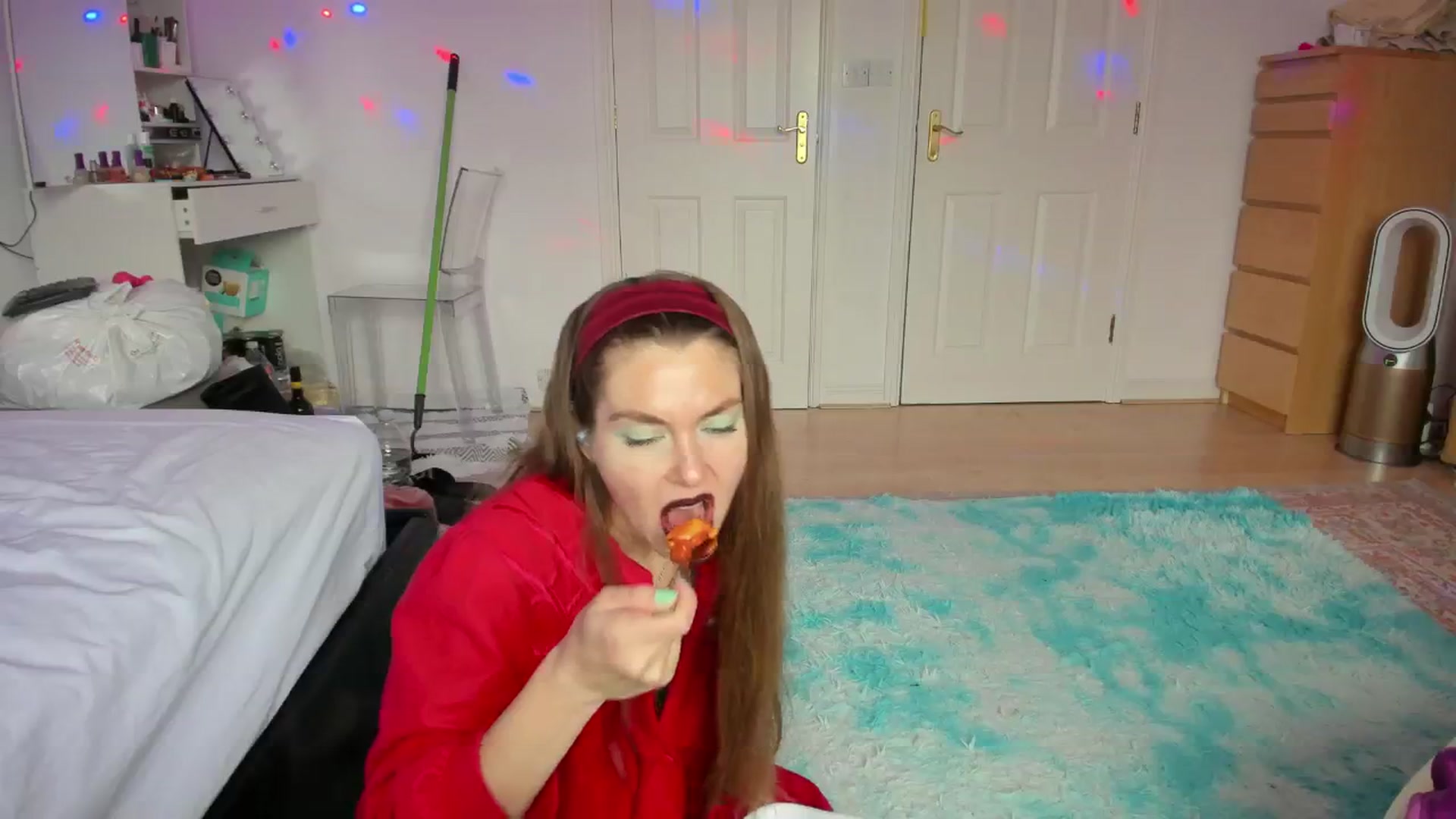 Gallery image thumbnail from Rolla_Coaster's myfreecams stream on, 10/20/2024, 10:06 image 15 of 20