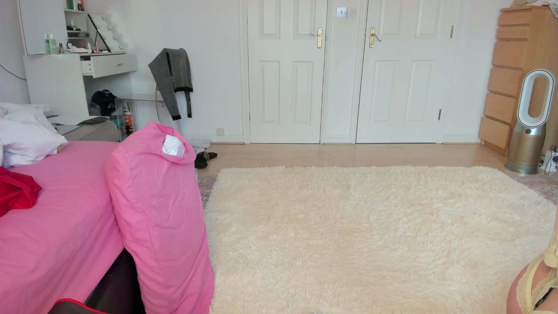 Gallery image thumbnail from Rolla_Coaster's myfreecams stream on, 03/24/2025, 09:30 image 20 of 20