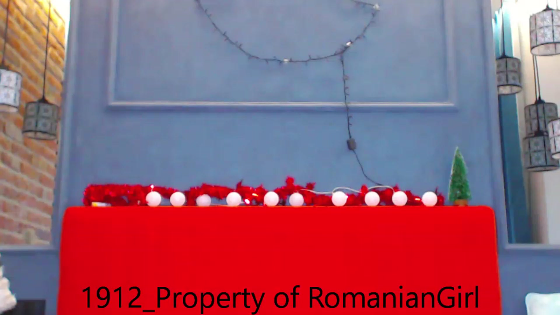Gallery image thumbnail from RomanianGirl's myfreecams stream on, 12/19/2022, 18:01 image 15 of 20