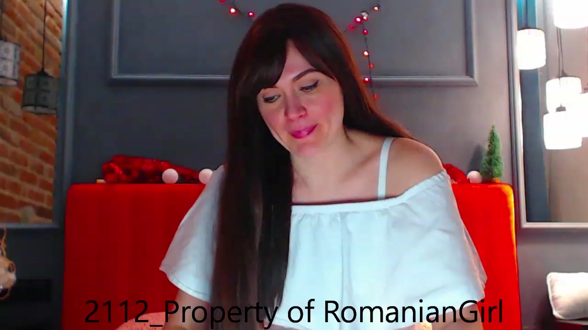 Gallery image thumbnail from RomanianGirl's myfreecams stream on, 12/21/2022, 17:40 image 16 of 20