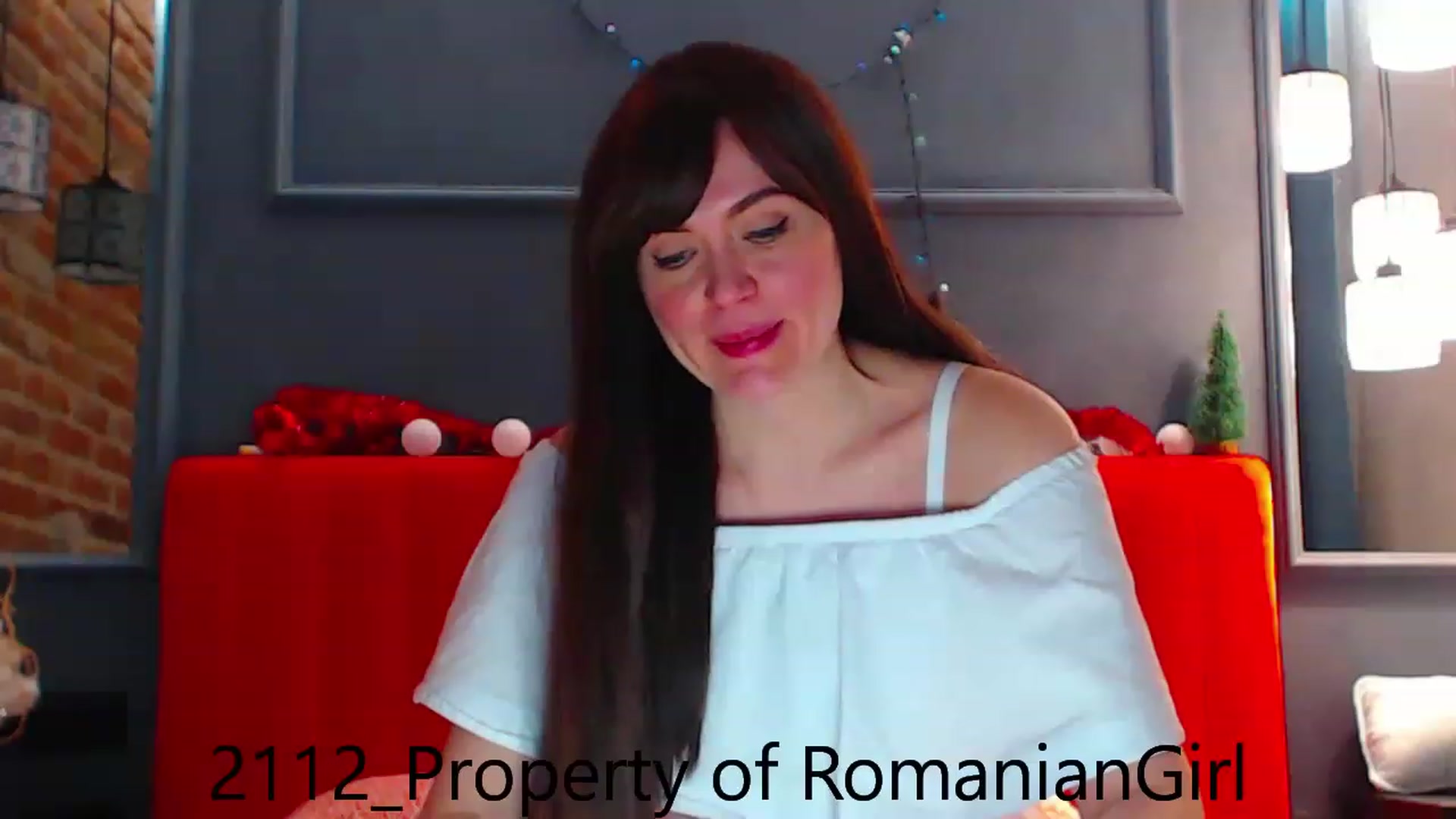 Gallery image thumbnail from RomanianGirl's myfreecams stream on, 12/21/2022, 17:40 image 15 of 20