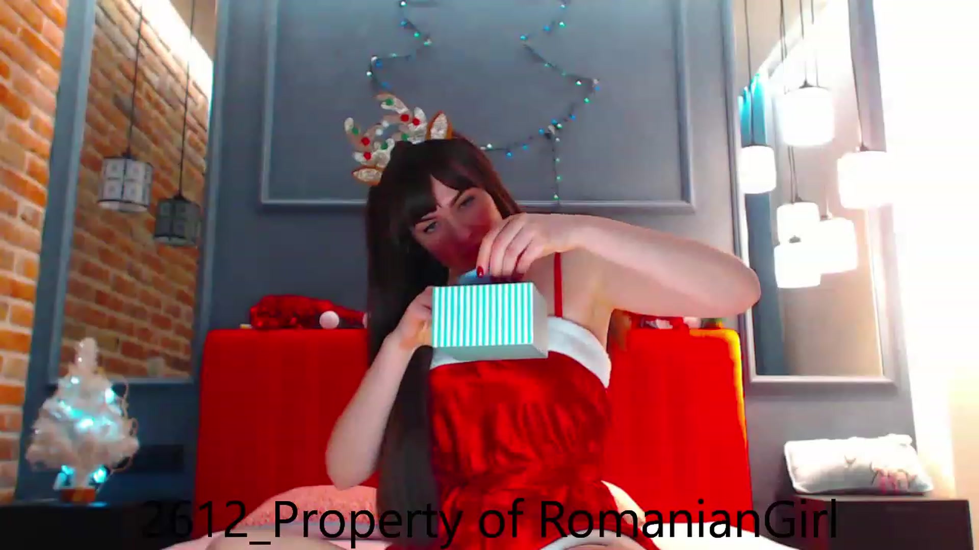 Gallery image thumbnail from RomanianGirl's myfreecams stream on, 12/26/2022, 17:27 image 6 of 20