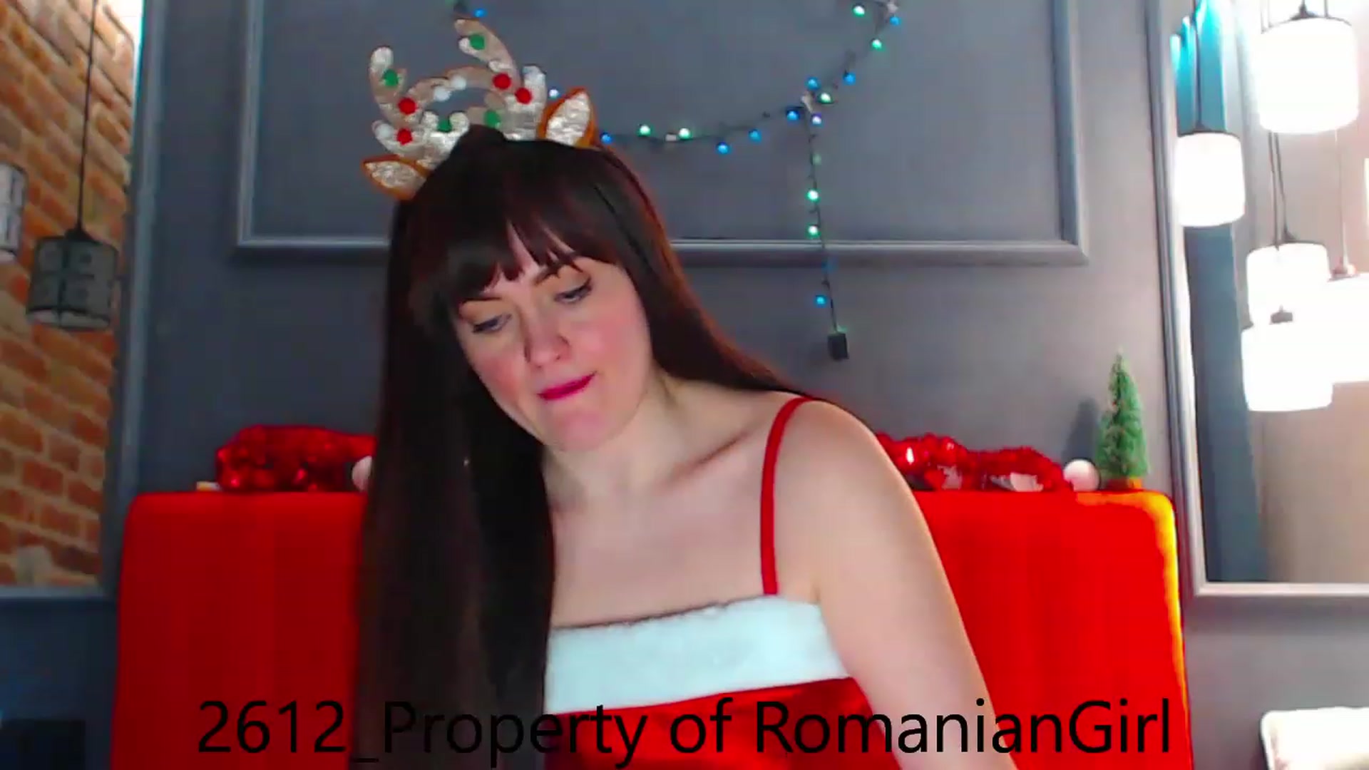 Gallery image thumbnail from RomanianGirl's myfreecams stream on, 12/26/2022, 17:44 image 15 of 20