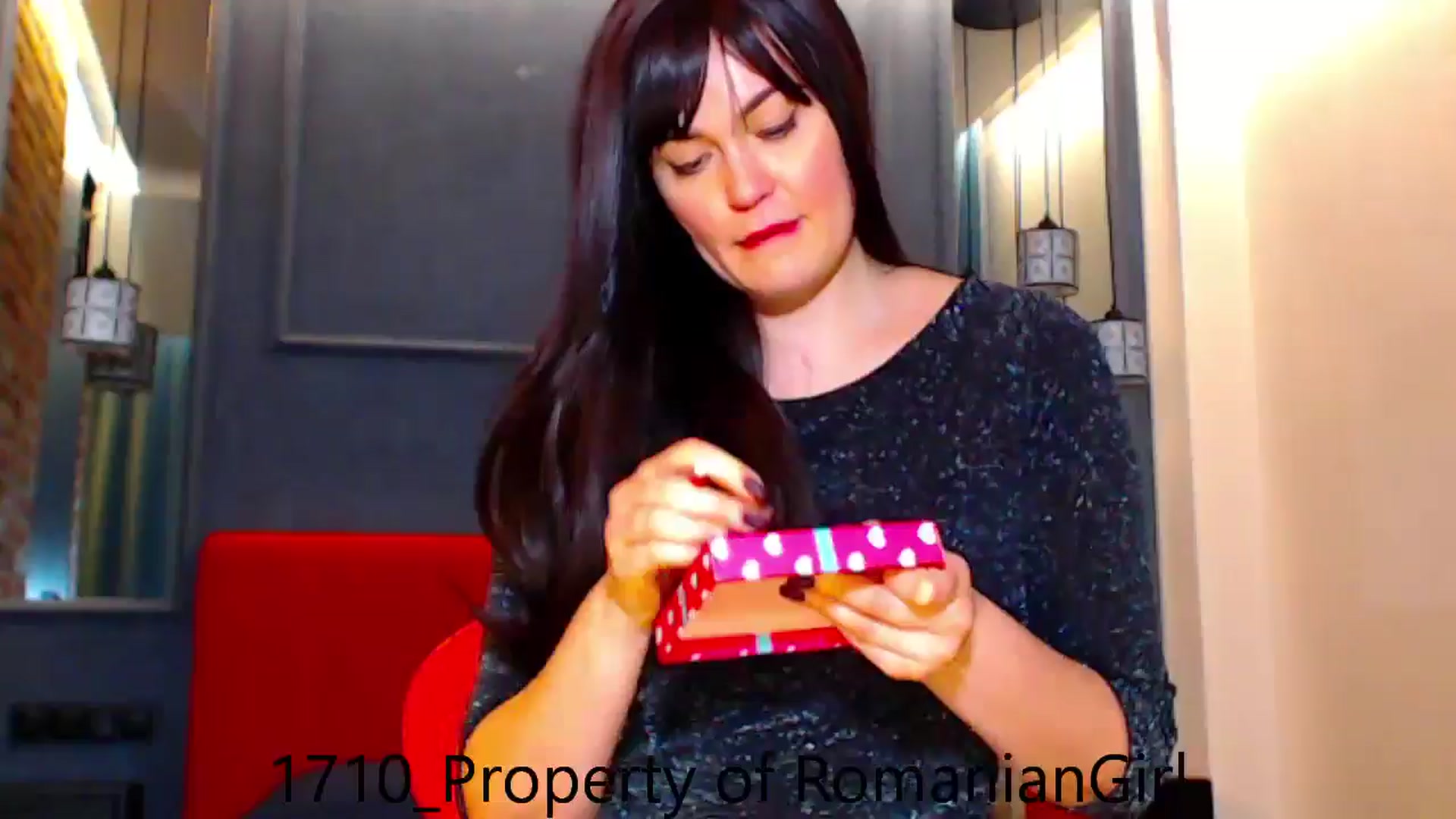 Gallery image thumbnail from RomanianGirl's myfreecams stream on, 10/17/2024, 12:56 image 11 of 20