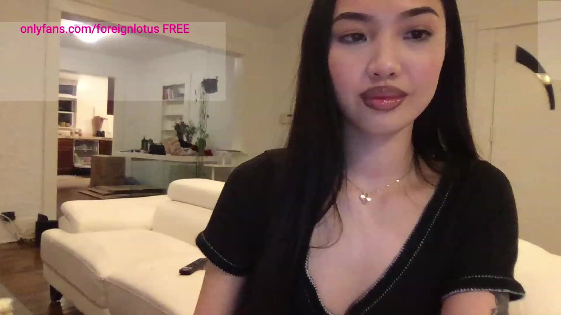 Gallery image thumbnail from Romanlettuce0's myfreecams stream on, 02/08/2024, 06:50 image 7 of 20