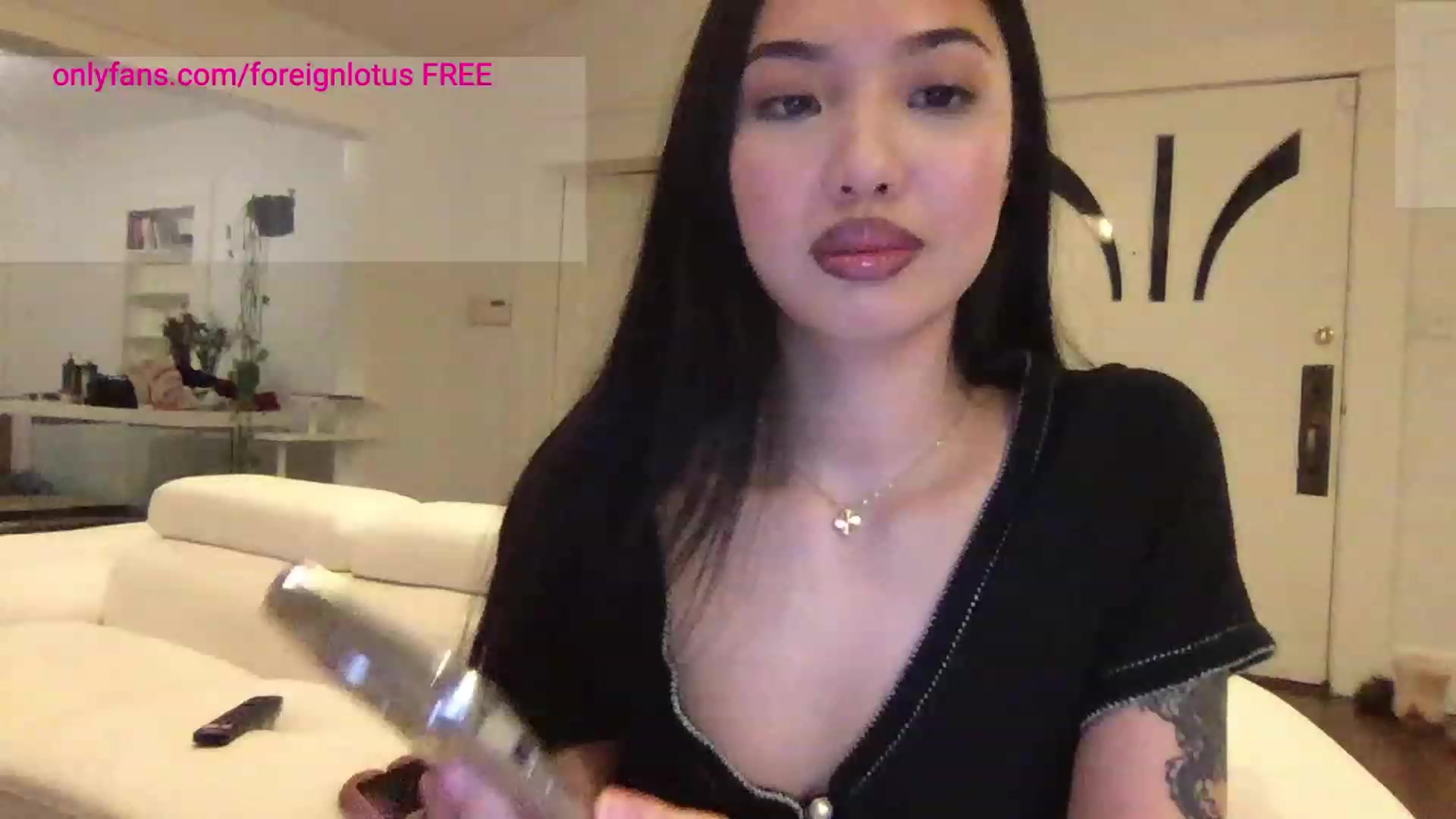 Gallery image thumbnail from Romanlettuce0's myfreecams stream on, 02/08/2024, 06:50 image 12 of 20
