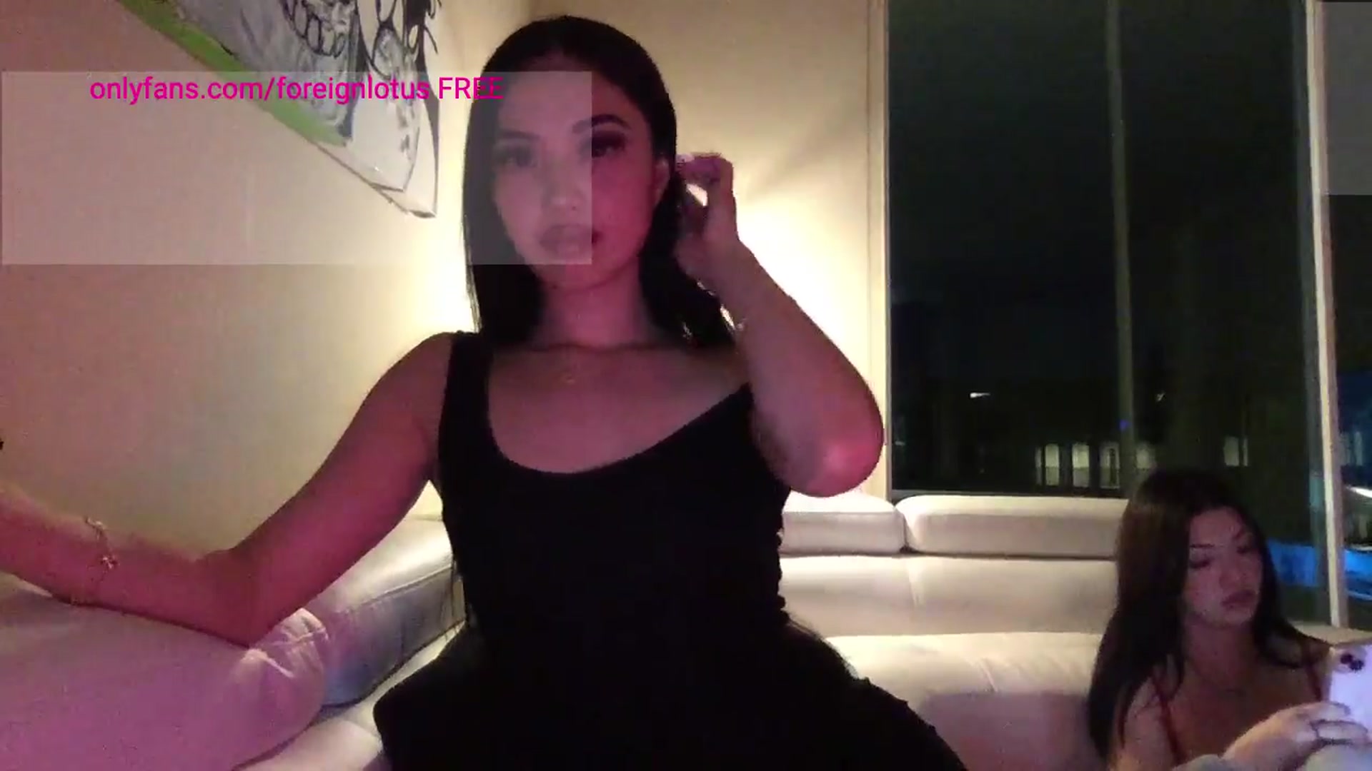 Gallery image thumbnail from Romanlettuce0's myfreecams stream on, 04/11/2024, 03:07 image 19 of 20