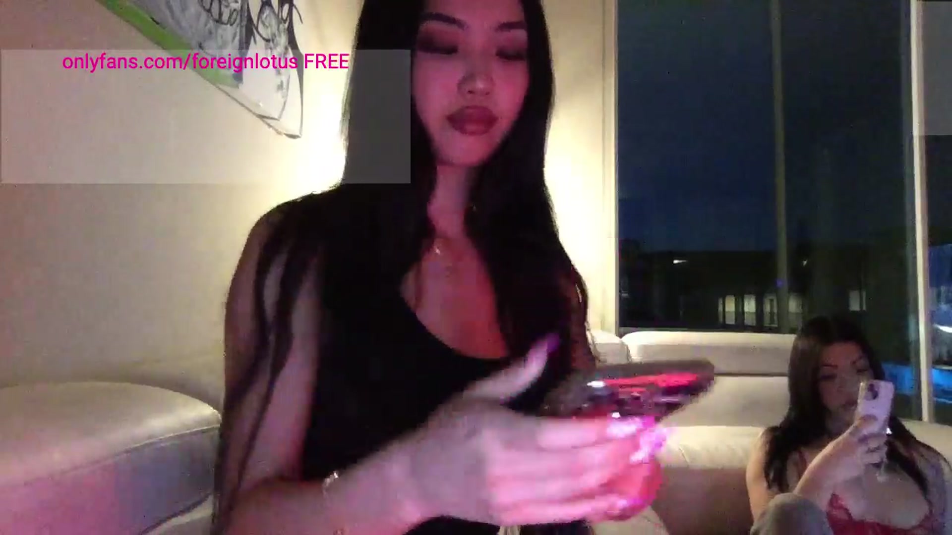 Gallery image thumbnail from Romanlettuce0's myfreecams stream on, 04/11/2024, 03:07 image 2 of 20