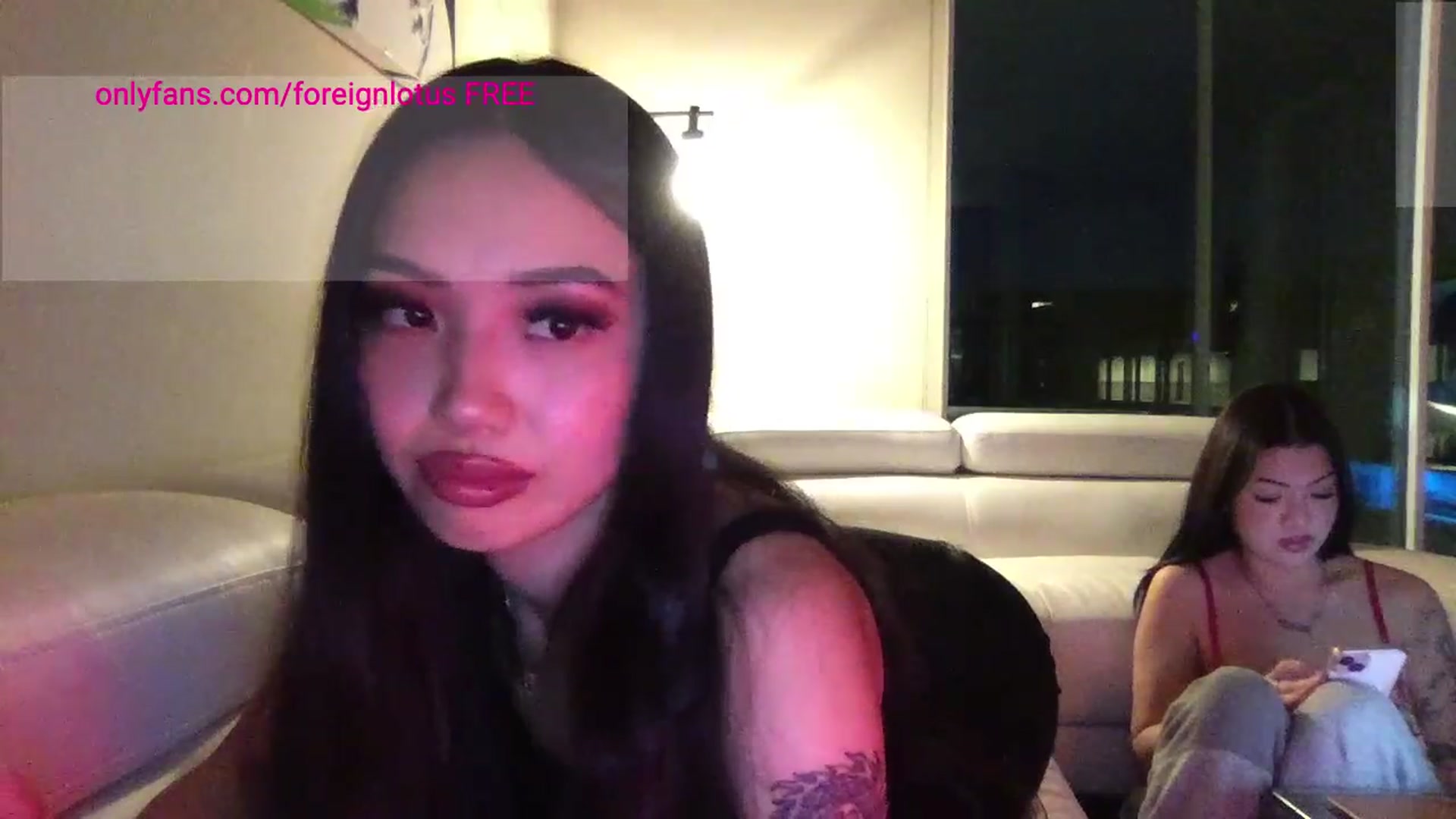 Gallery image thumbnail from Romanlettuce0's myfreecams stream on, 04/11/2024, 03:07 image 14 of 20