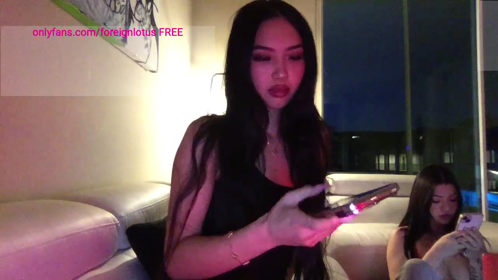 Gallery image thumbnail from Romanlettuce0's myfreecams stream on, 04/11/2024, 03:07 image 3 of 20