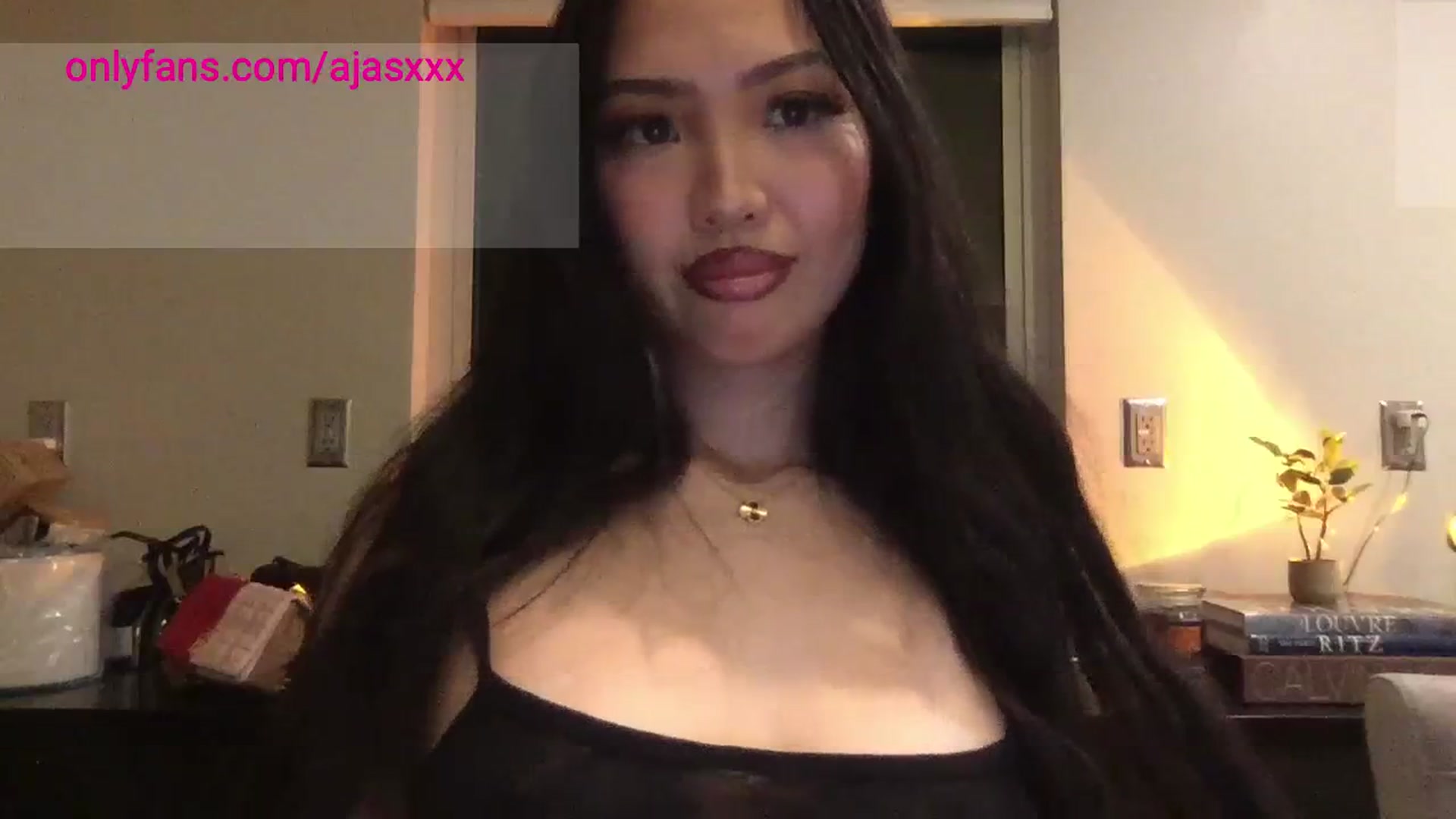 Gallery image thumbnail from Romanlettuce0's myfreecams stream on, 07/30/2024, 06:18 image 11 of 20