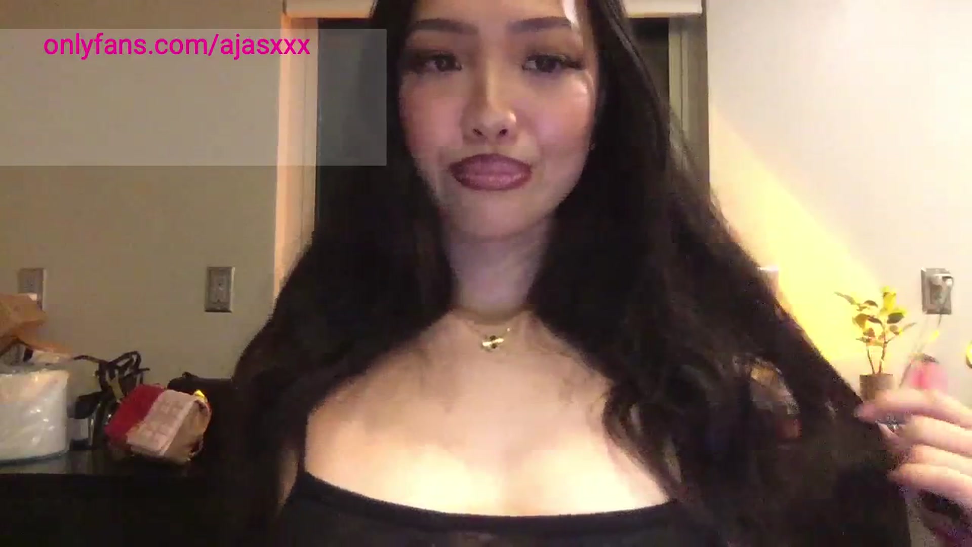 Gallery image thumbnail from Romanlettuce0's myfreecams stream on, 07/30/2024, 06:18 image 8 of 20