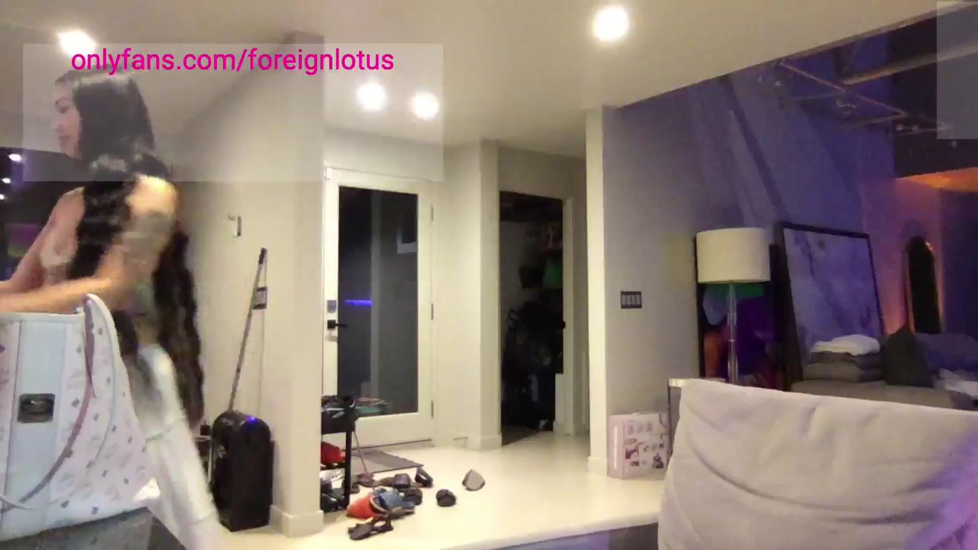 Gallery image thumbnail from Romanlettuce0's myfreecams stream on, 08/30/2024, 06:23 image 16 of 20