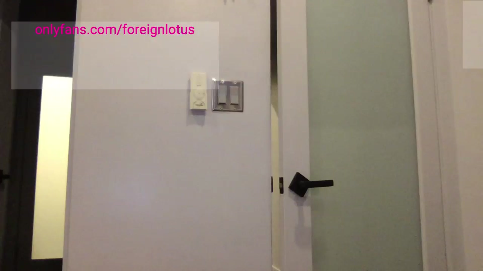 Gallery image thumbnail from Romanlettuce0's myfreecams stream on, 08/30/2024, 06:23 image 17 of 20