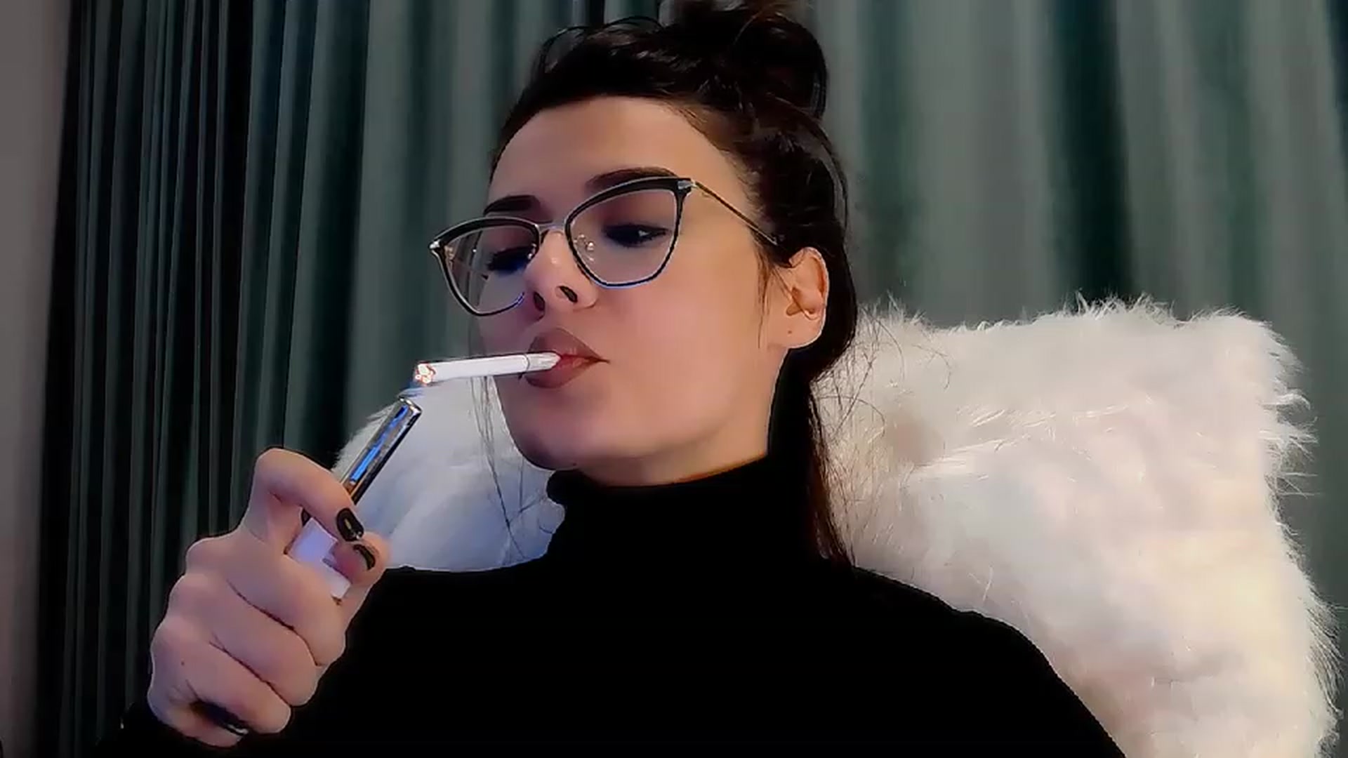 Gallery image thumbnail from RomanticNymph's myfreecams stream on, 03/15/2023, 24:09 image 12 of 20