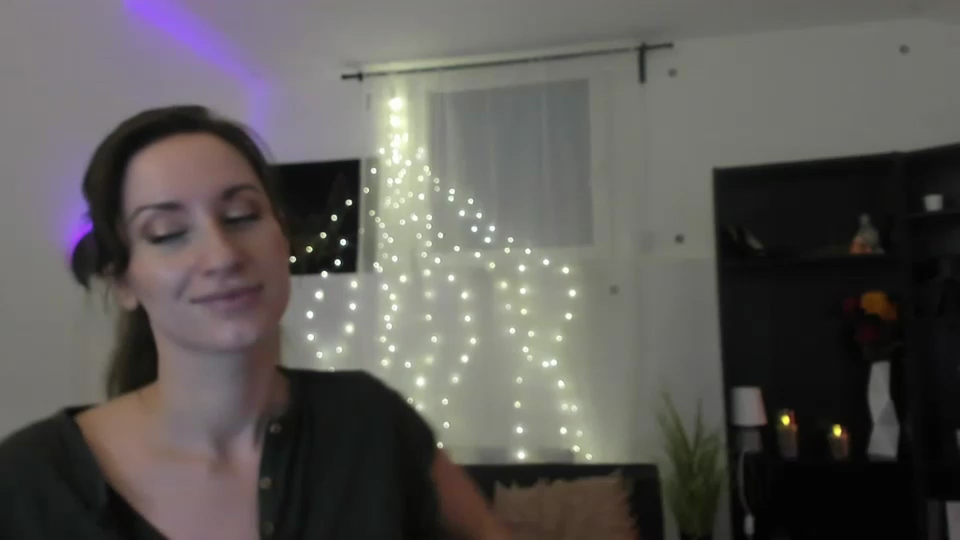 Gallery image thumbnail from RomiRain18's myfreecams stream on, 11/25/2022, 11:36 image 15 of 20