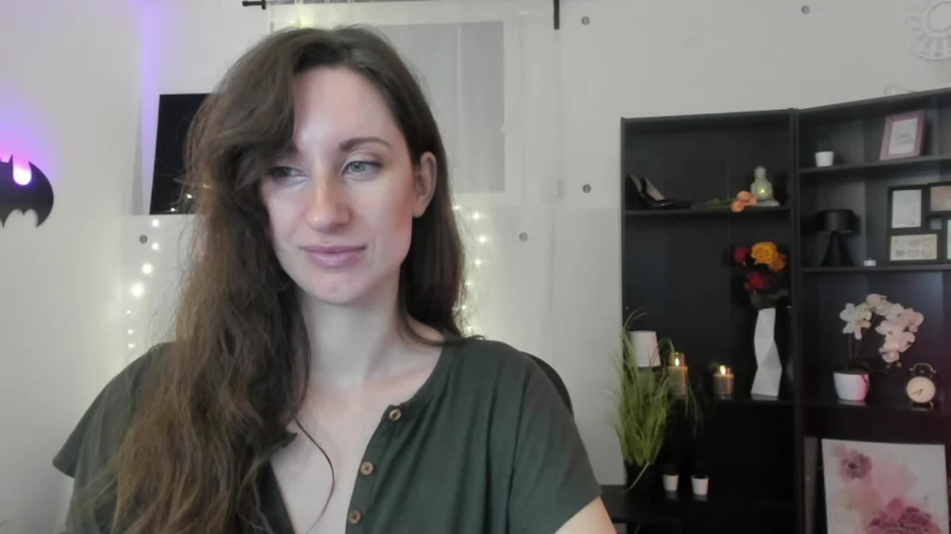 Gallery image thumbnail from RomiRain18's myfreecams stream on, 11/29/2022, 13:00 image 5 of 20