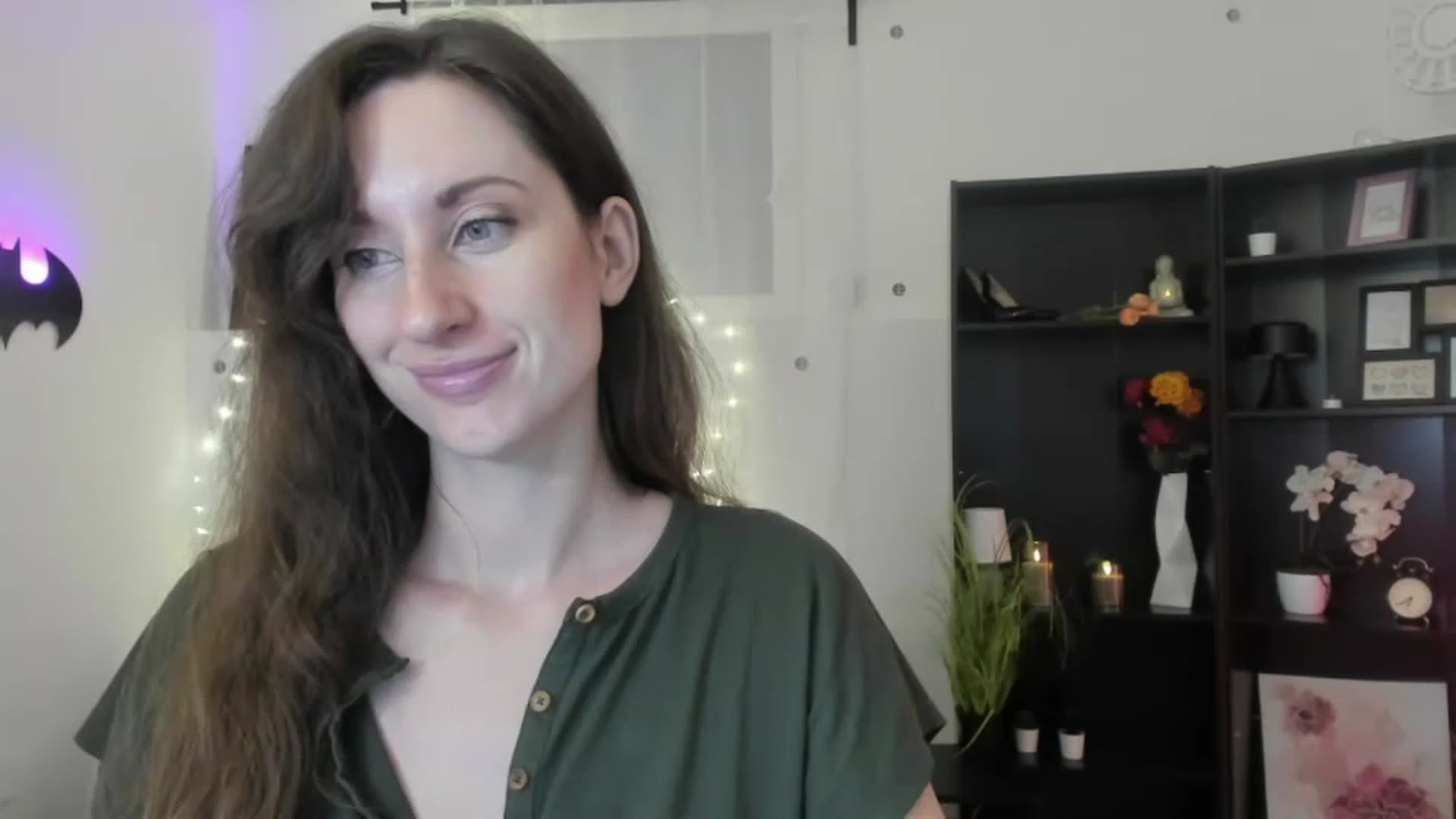 Gallery image thumbnail from RomiRain18's myfreecams stream on, 11/29/2022, 13:00 image 17 of 20
