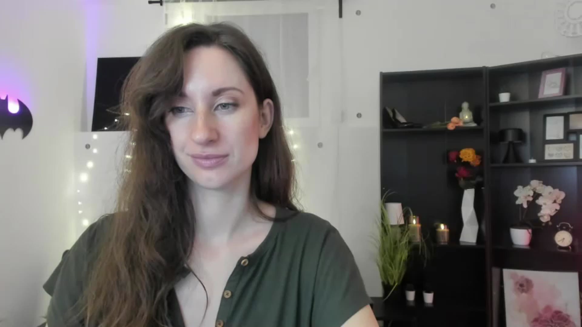 Gallery image thumbnail from RomiRain18's myfreecams stream on, 11/29/2022, 13:00 image 11 of 20