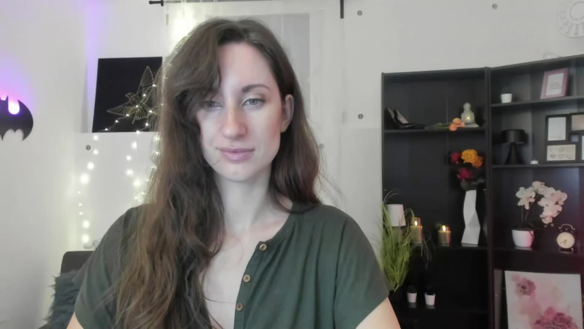 Gallery image thumbnail from RomiRain18's myfreecams stream on, 11/29/2022, 13:00 image 14 of 20