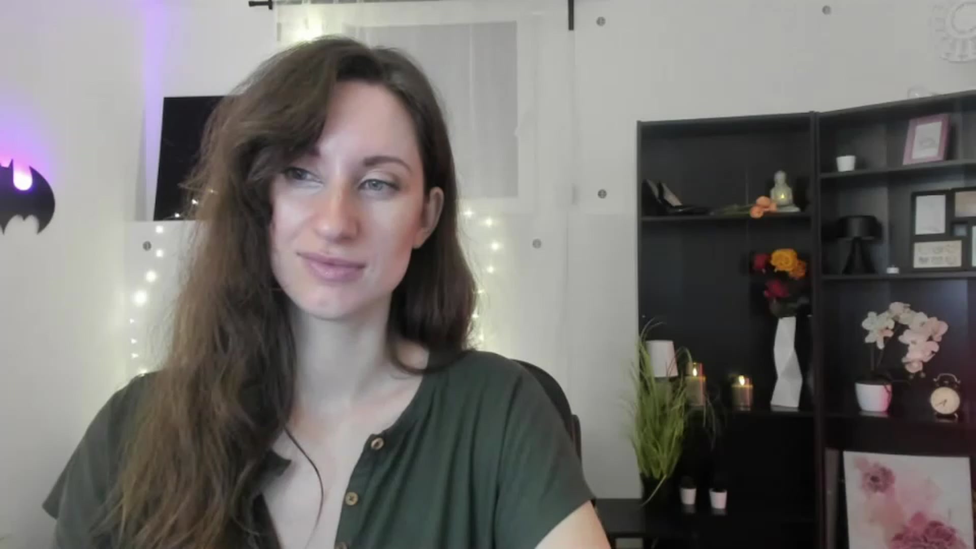 Gallery image thumbnail from RomiRain18's myfreecams stream on, 11/29/2022, 13:00 image 12 of 20